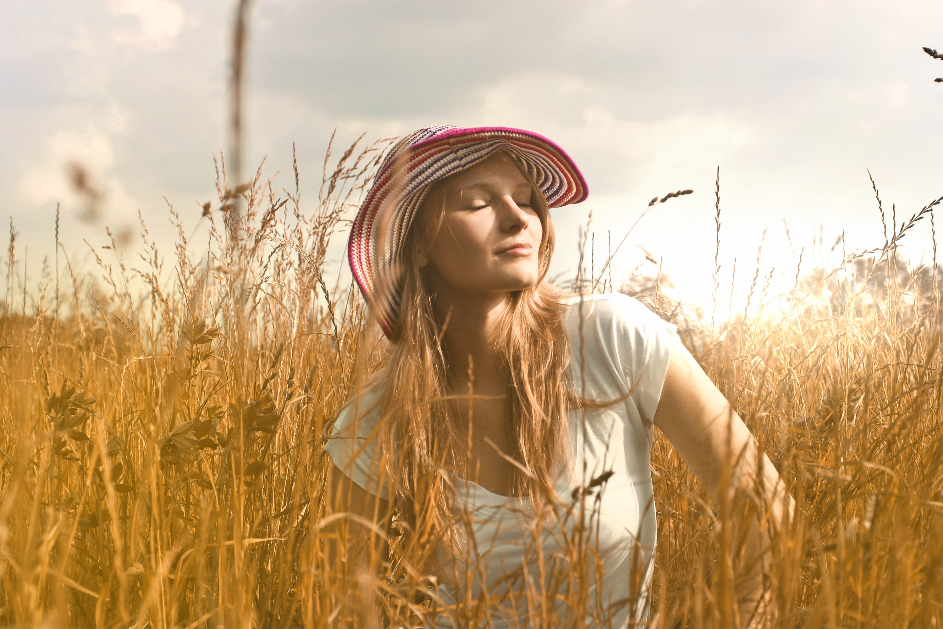 beautiful woman, one person, corn field, beautiful people, wheat, Eyes Closed, daytime, plant, Meadow, 25-30 Years, pleasure, women, countryside, Corn, HD Wallpaper