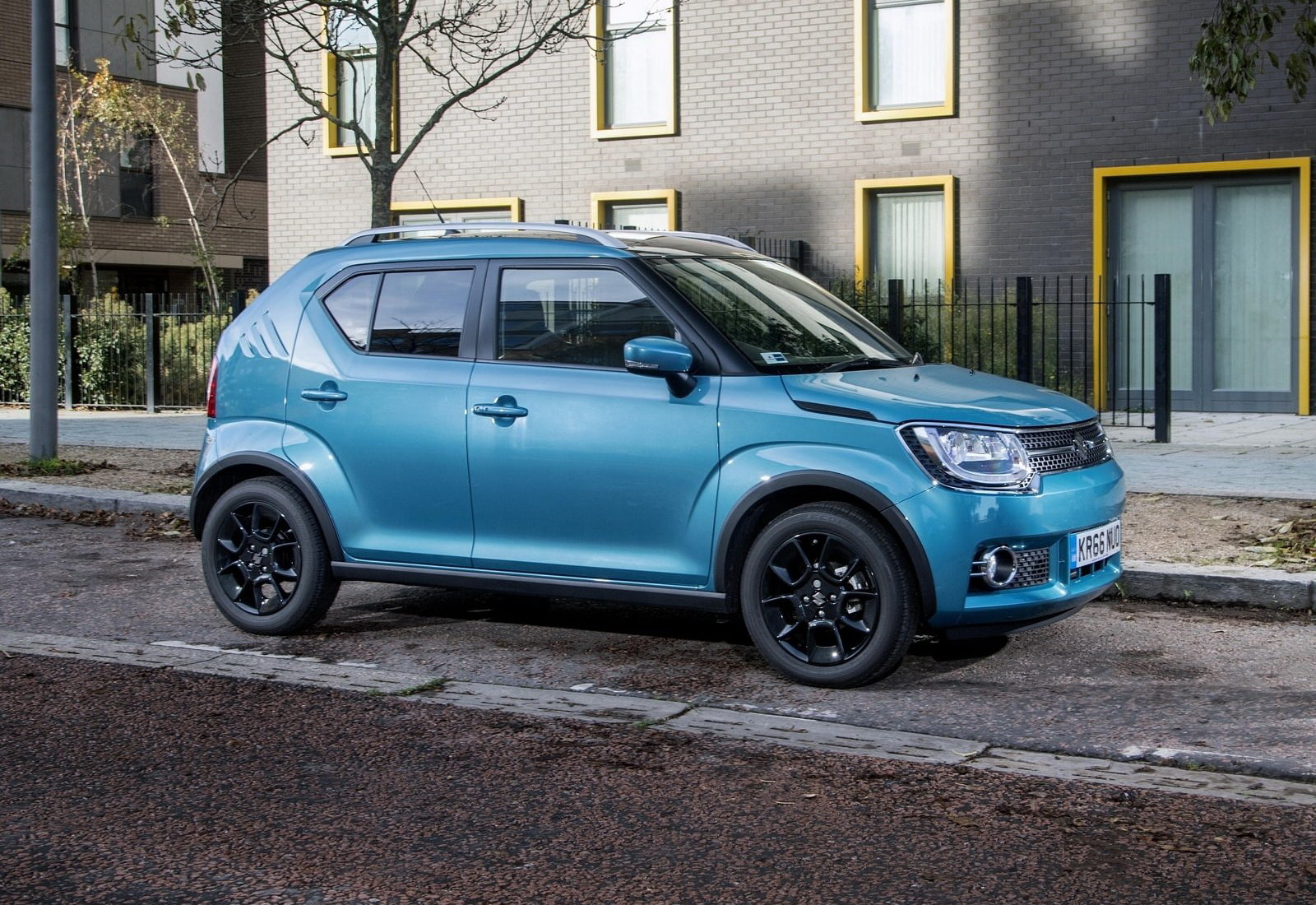 building exterior, land vehicle, road, mode of transportation, no people, outdoors, ignis, day, car, built structure, street, retro styled, old, suzuki, HD Wallpaper