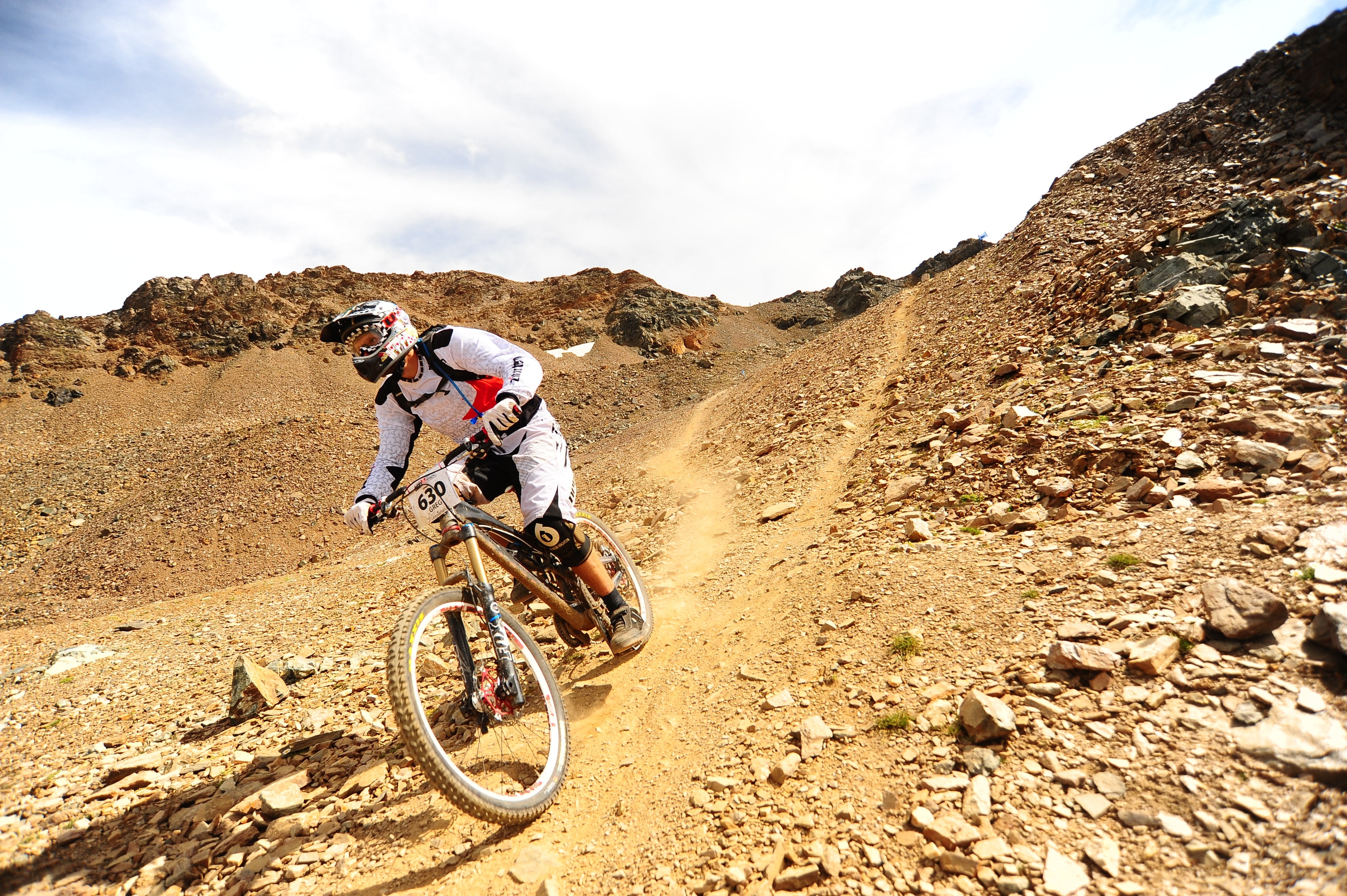 desert, land, mountain Biking, brown, MTB, sky, motion, lifestyles, black, rock - Object, competition, headwear, nature, exercising, riding, motorcycle, HD Wallpaper