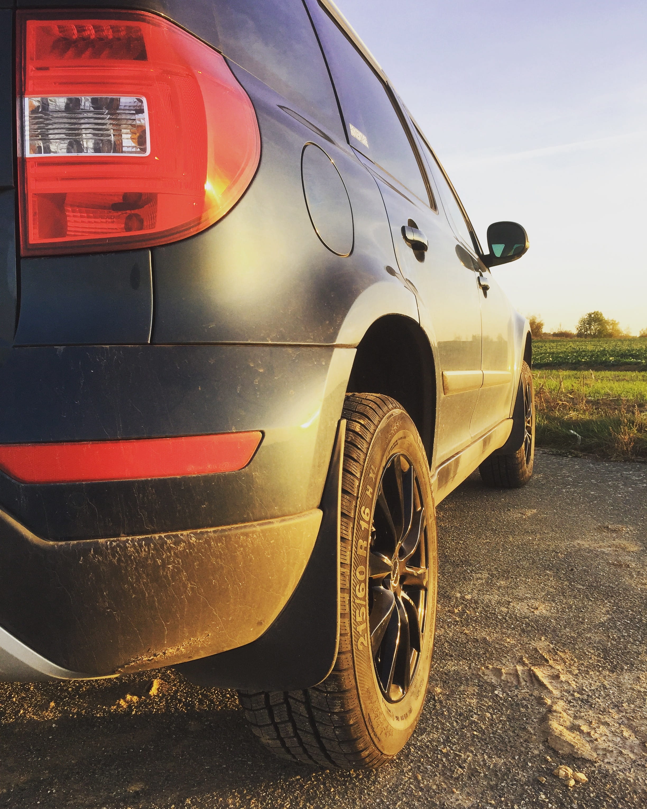 2K, street, suv, škoda, stationary, day, parking, retro styled, travel, yeti, sports utility vehicle, no people, tire, česká republika, city, mode of transportation, Phone HD Wallpaper