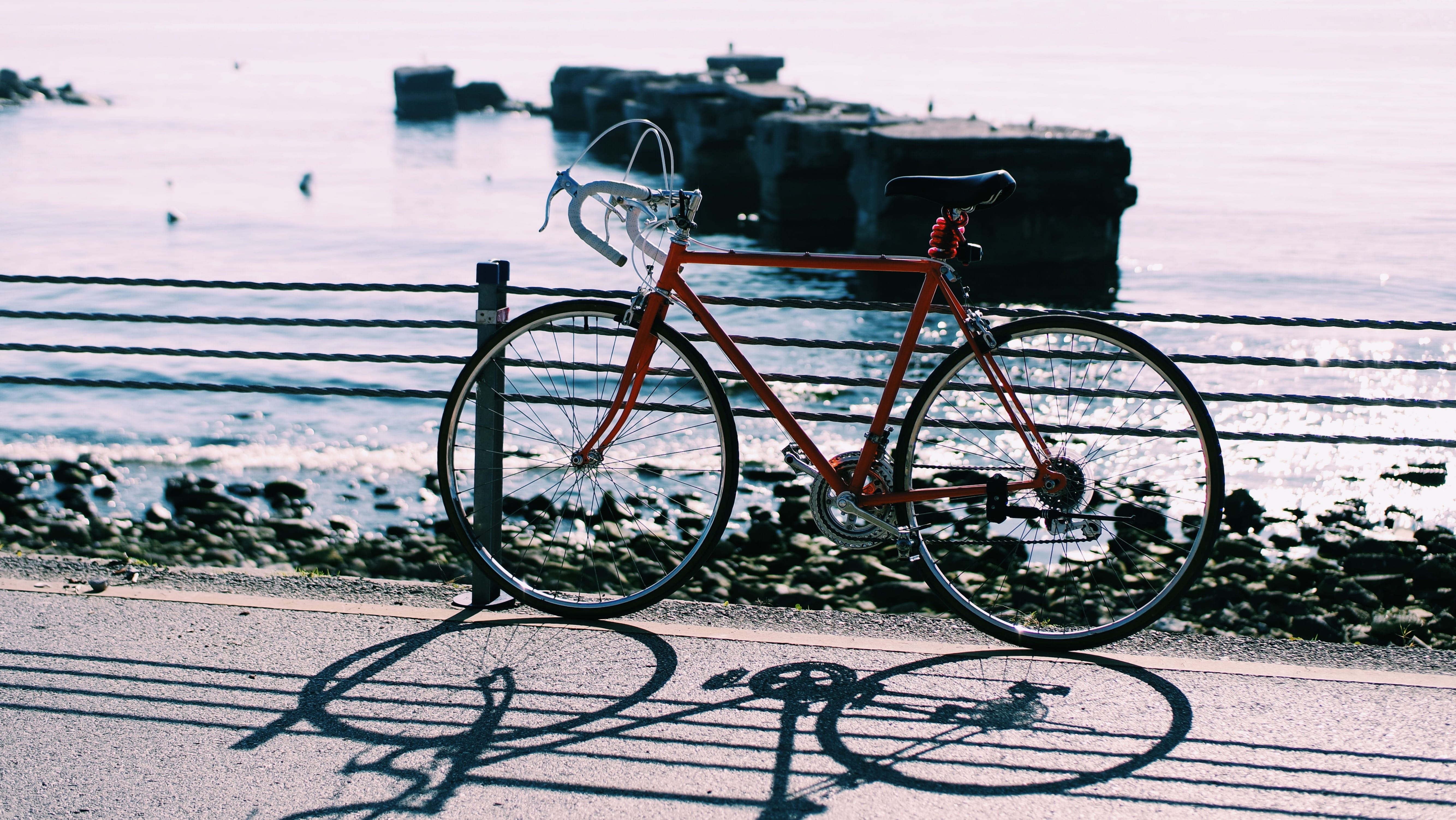 city, activity, trip, hardtail, sky, 5K, stationary, nature, mountain, road, sea, land vehicle, body, near, bicycle, wheel, water, seaside, mode of transportation, HD Wallpaper