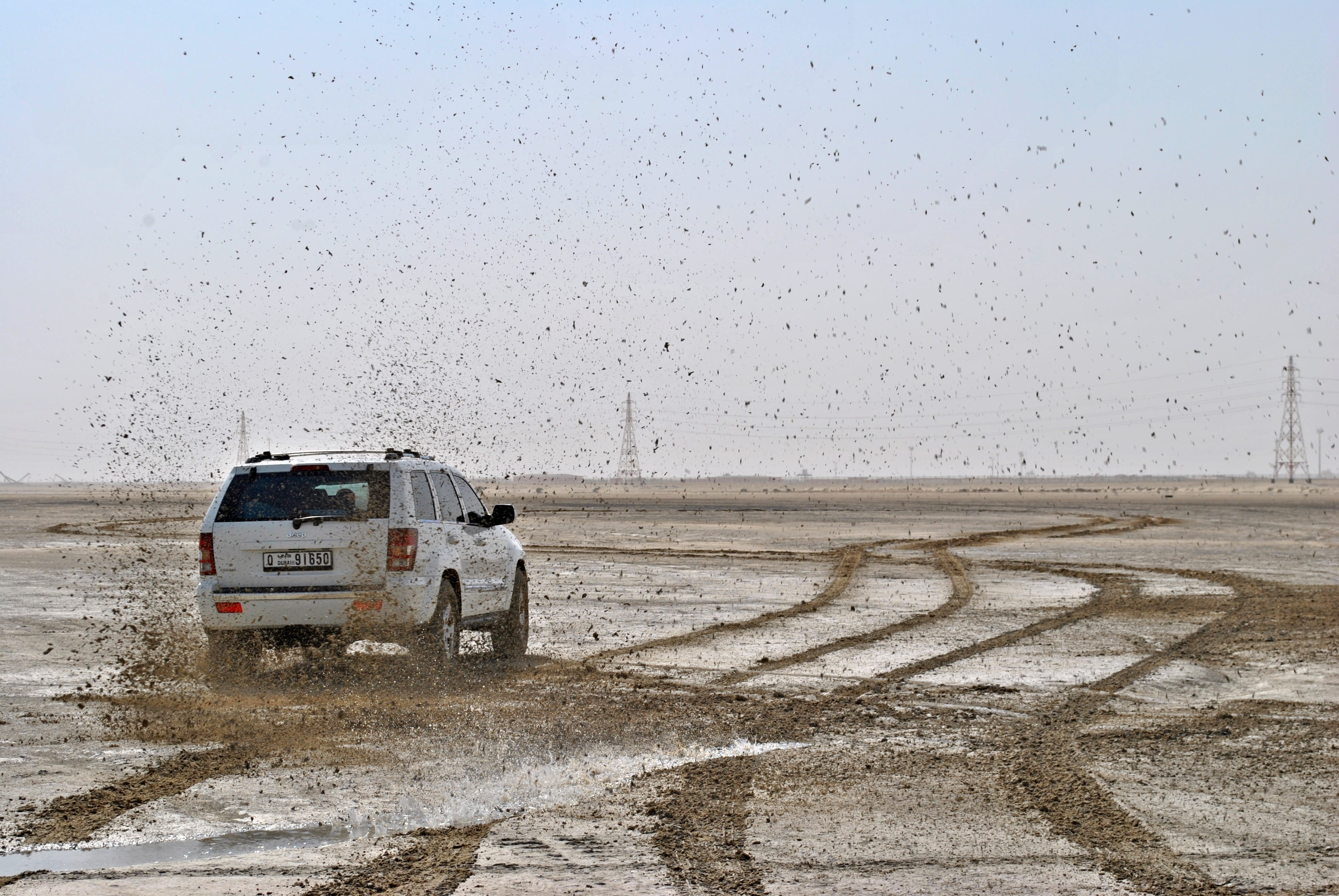 mode of transportation, transportation, dirt, tracks, day, photo, muddy, soil, motion, vehicle, nature, land, sand, land vehicle, water, white, environment, HD Wallpaper
