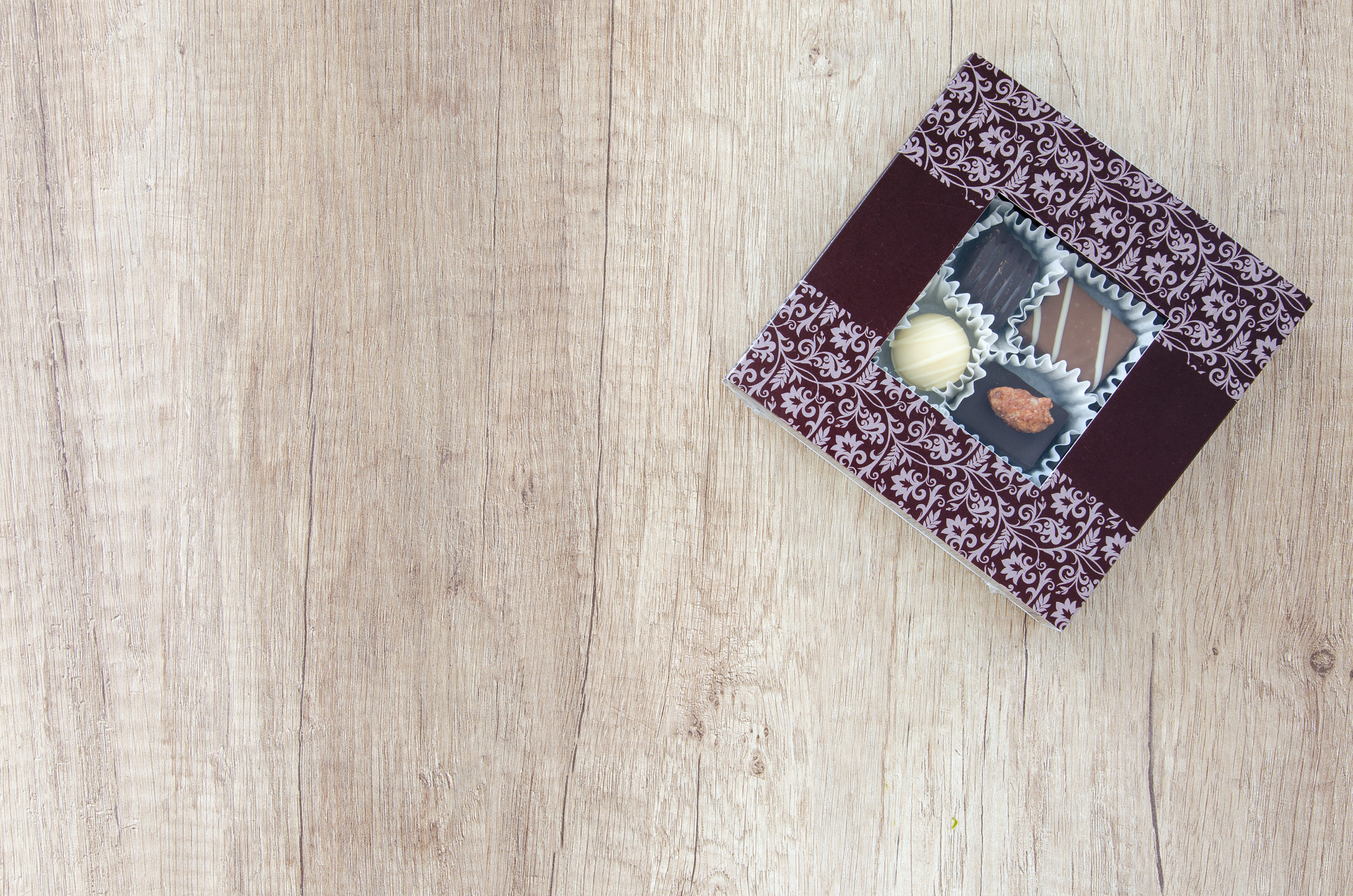 design, rustic, luxury, nutrition, diamond - gemstone, eat, pastry, romantic, delicious, assortment, board, gold, perfume sprayer, cocoa, candy, retro, HD Wallpaper