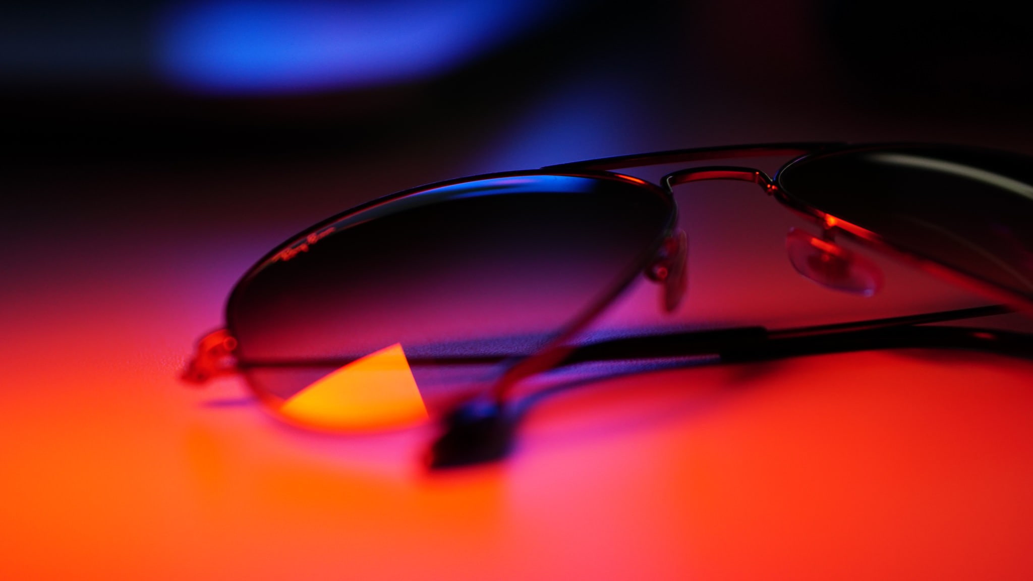 technology, eyesight, blue, glass - material, 1080P, water, light - natural phenomenon, no people, indoors, motion, reflection, close-up, neon, sunglasses, HD Wallpaper