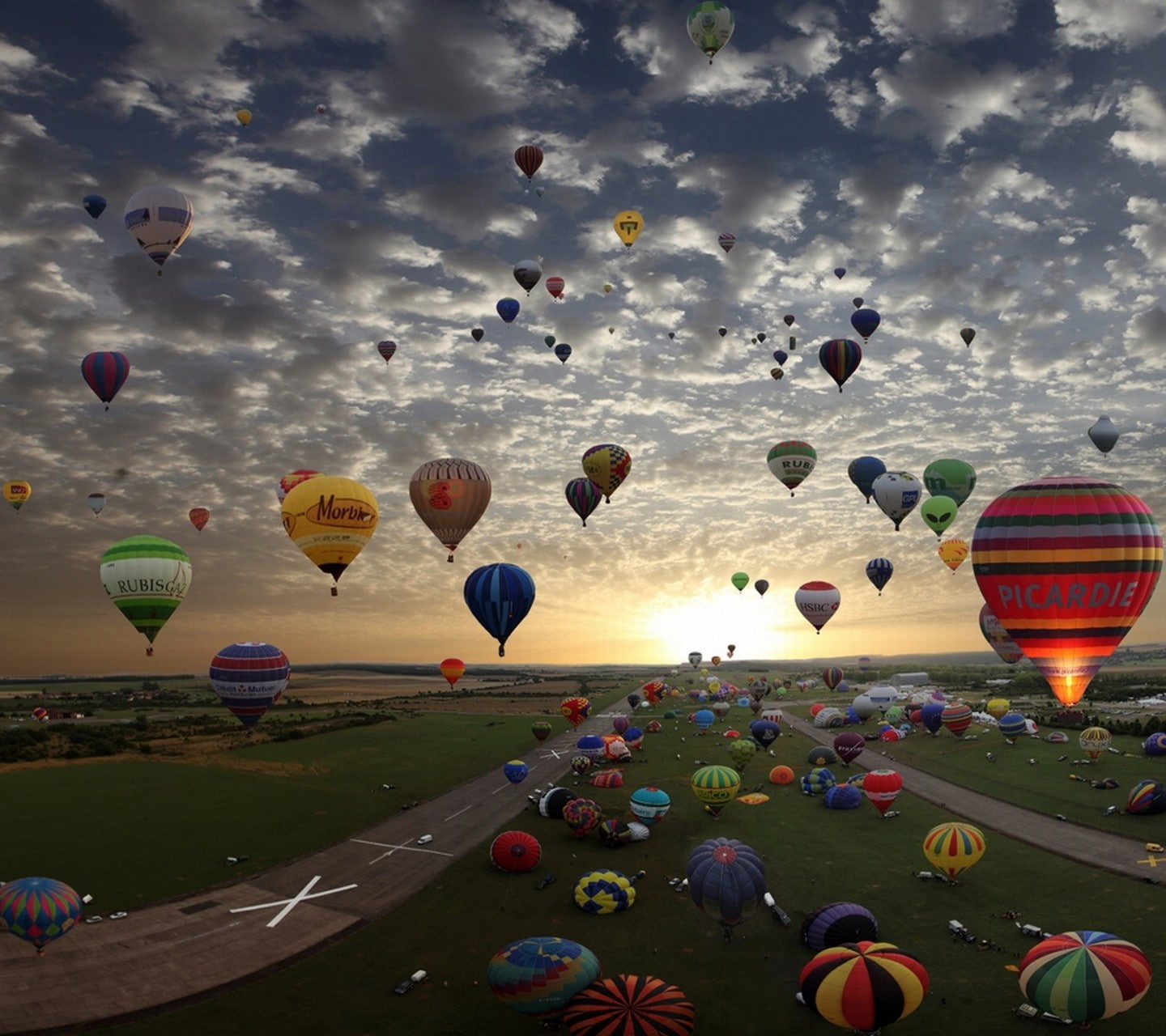 multi colored, large group of objects, balloon, mode of transportation, celebration, outdoors, festival, cloud - sky, happy, group of people, day, flying, HD Wallpaper