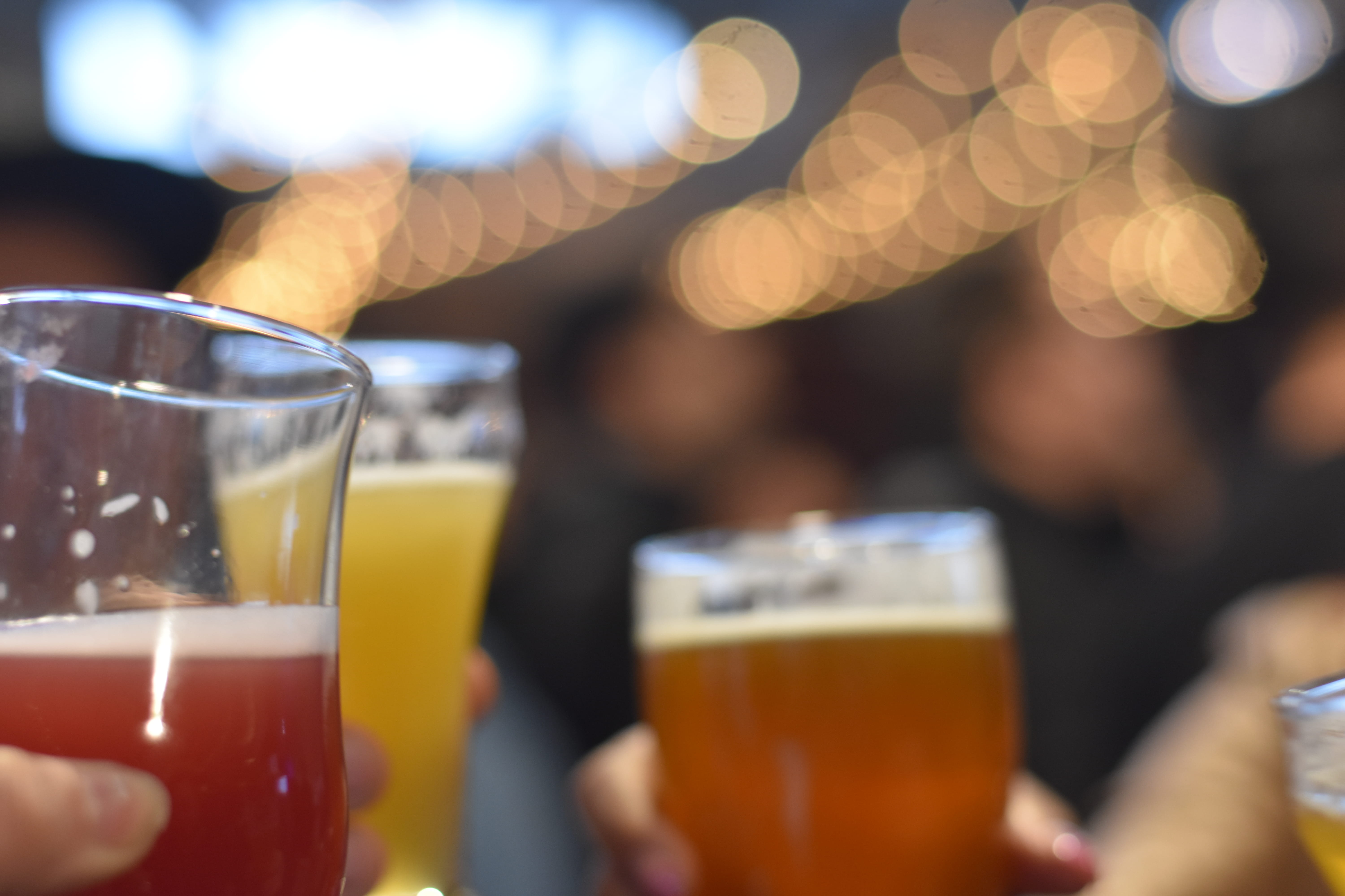 beer - alcohol, glass, united states, bar - drink establishment, beer, drink, focus on foreground, 5K, indoors, freshness, celebration, business, craft beer, HD Wallpaper