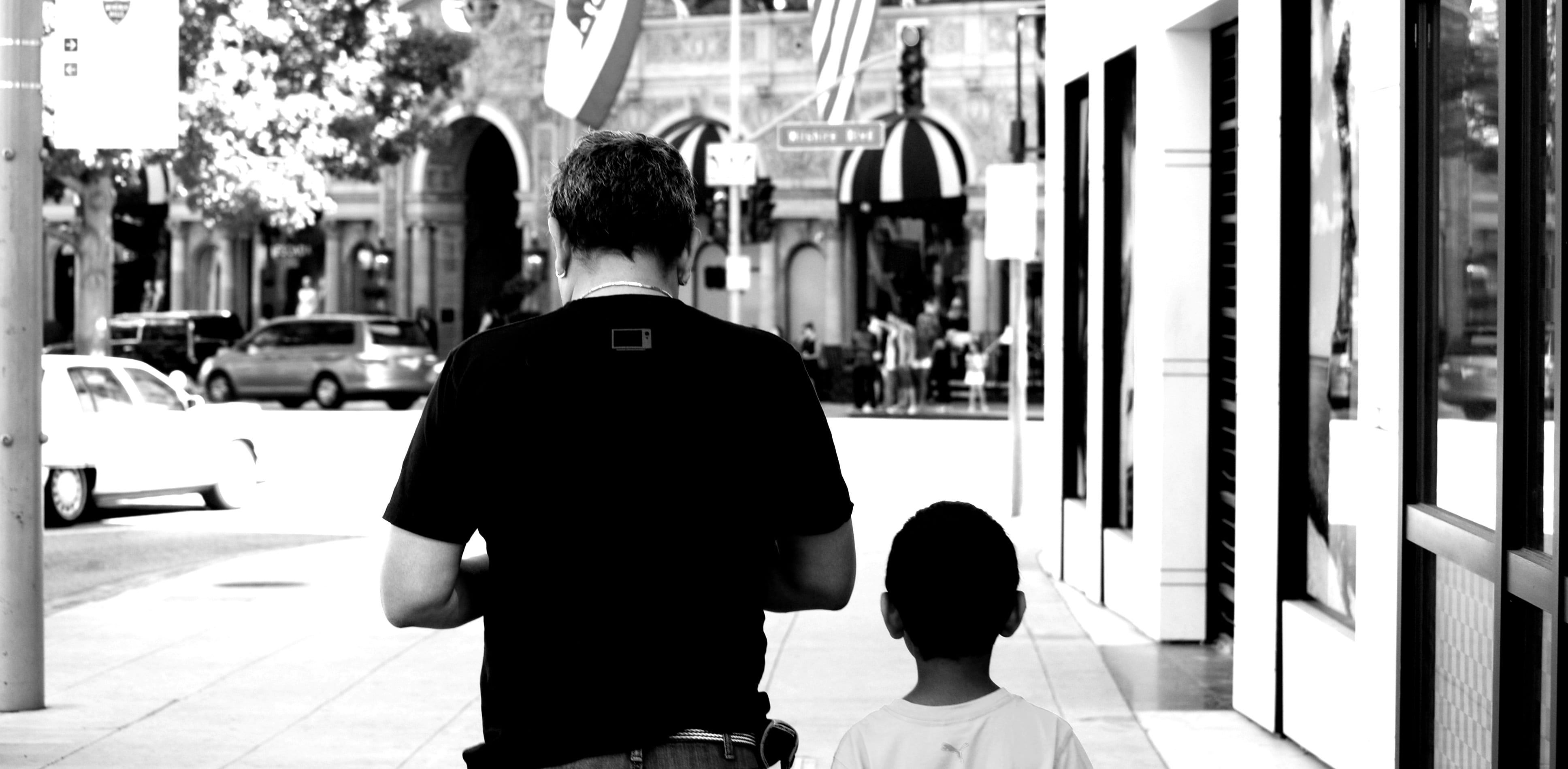 fathers day, standing, black and white, building, photo, fatherhood, incidental people, father and son, background, real people, grayscale, day, love, daughter, HD Wallpaper
