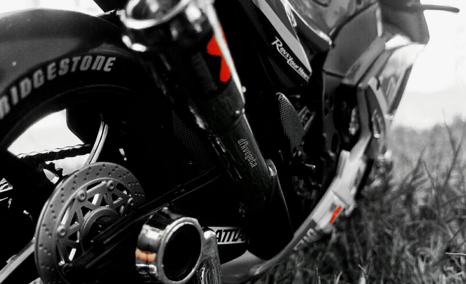 motorcycle, mode of transportation, no people, parking, metal, engine, wheel, close-up, helmet, vehicle part, chrome, motorsport, 720P, transportation, HD Wallpaper