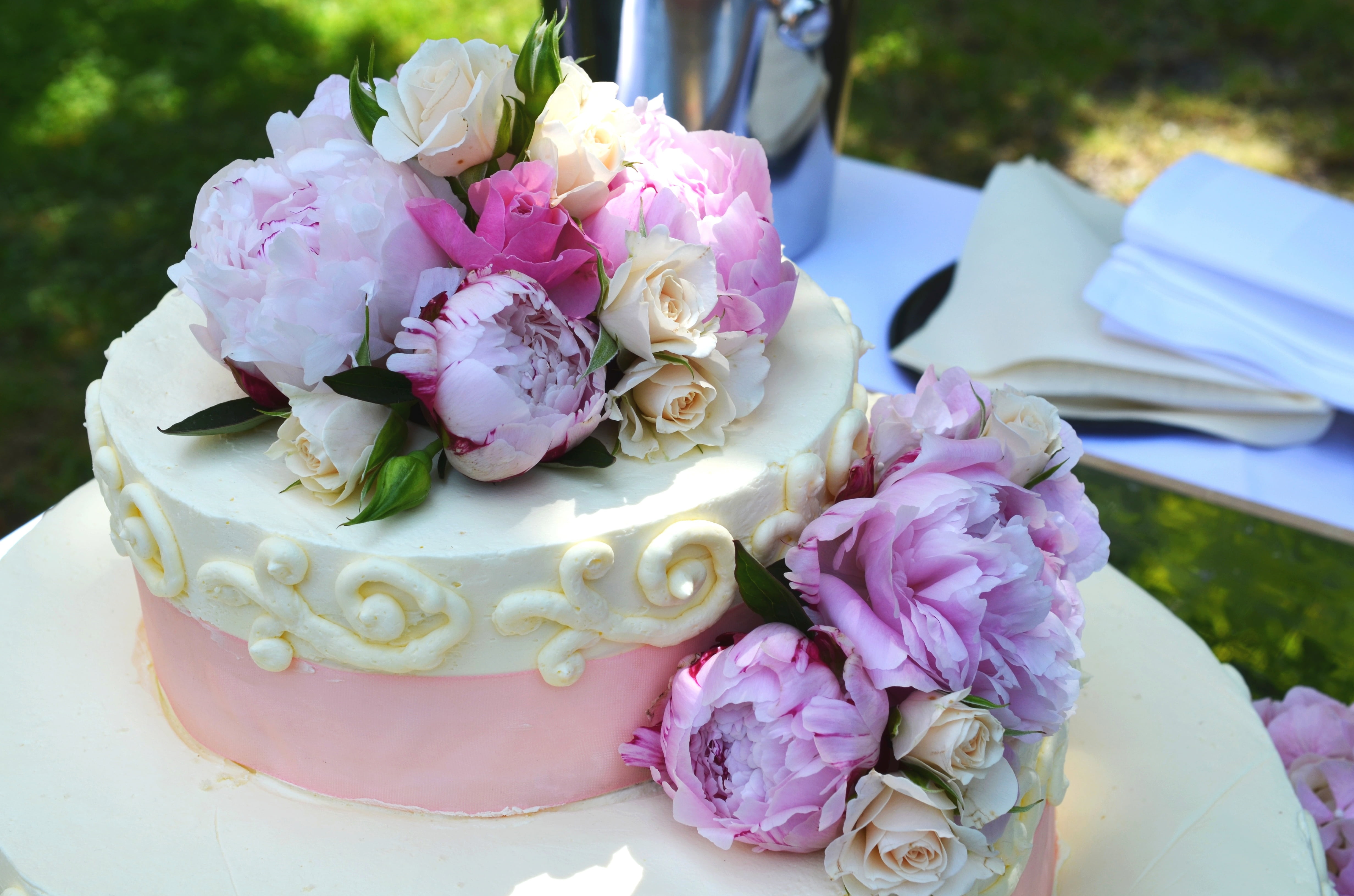 marry, rose, freshness, inflorescence, bunch of flowers, celebration, cake, roses, dessert, bouquet, marriage, wedding cake, rose - flower, decoration, HD Wallpaper