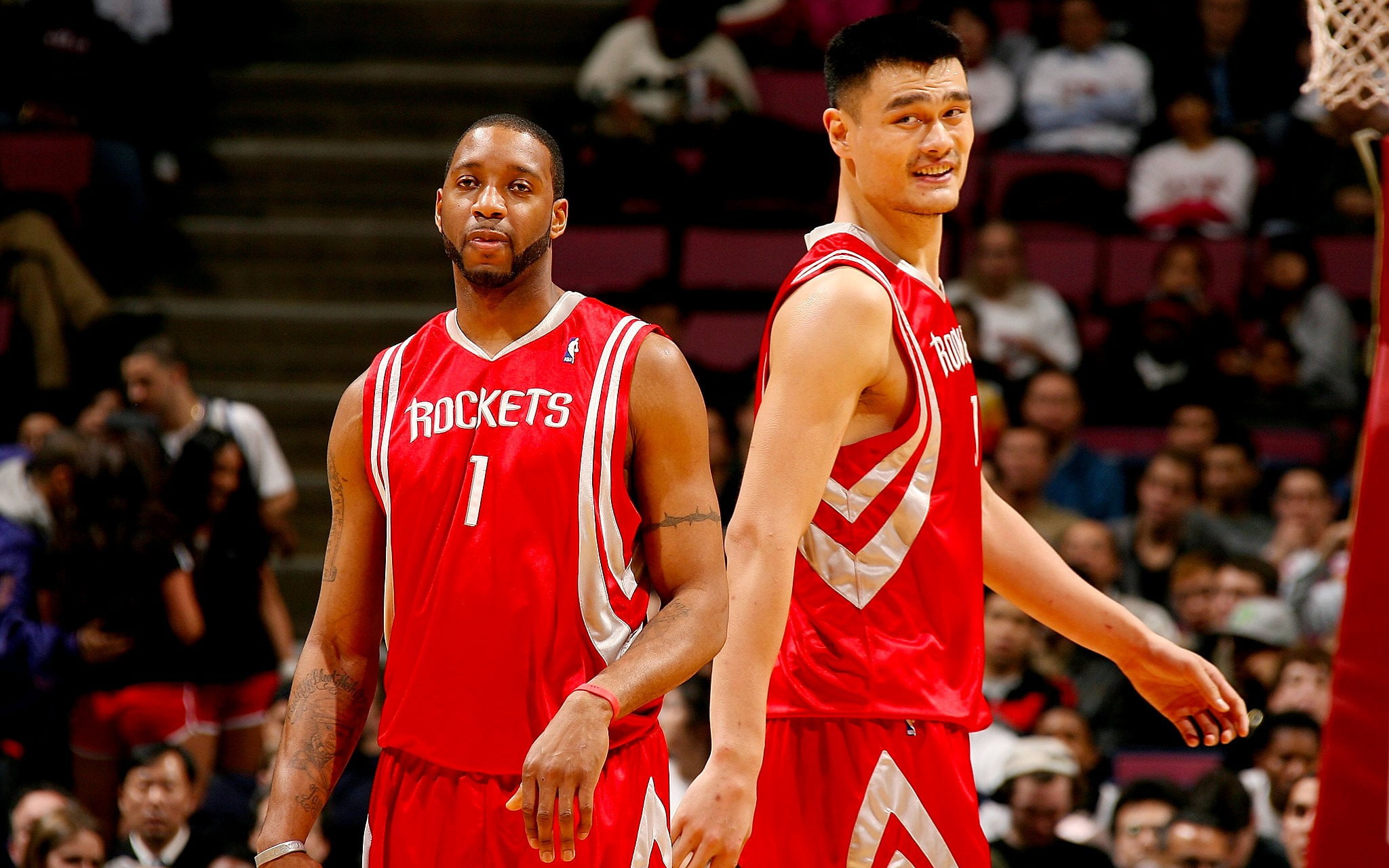 standing, 1080P, athlete, crowd, sport , yao, mcgrady, focus on foreground, people, waist up, Tracy McGrady, basketball, rocket, sport, incidental people, HD Wallpaper