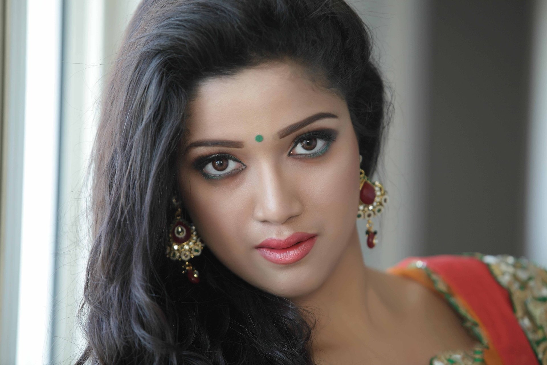 1080P, Earrings, Actress, Brunette, Brown Eyes, Bollywood, Woman, Abhirami Suresh, Actresses, HD Wallpaper