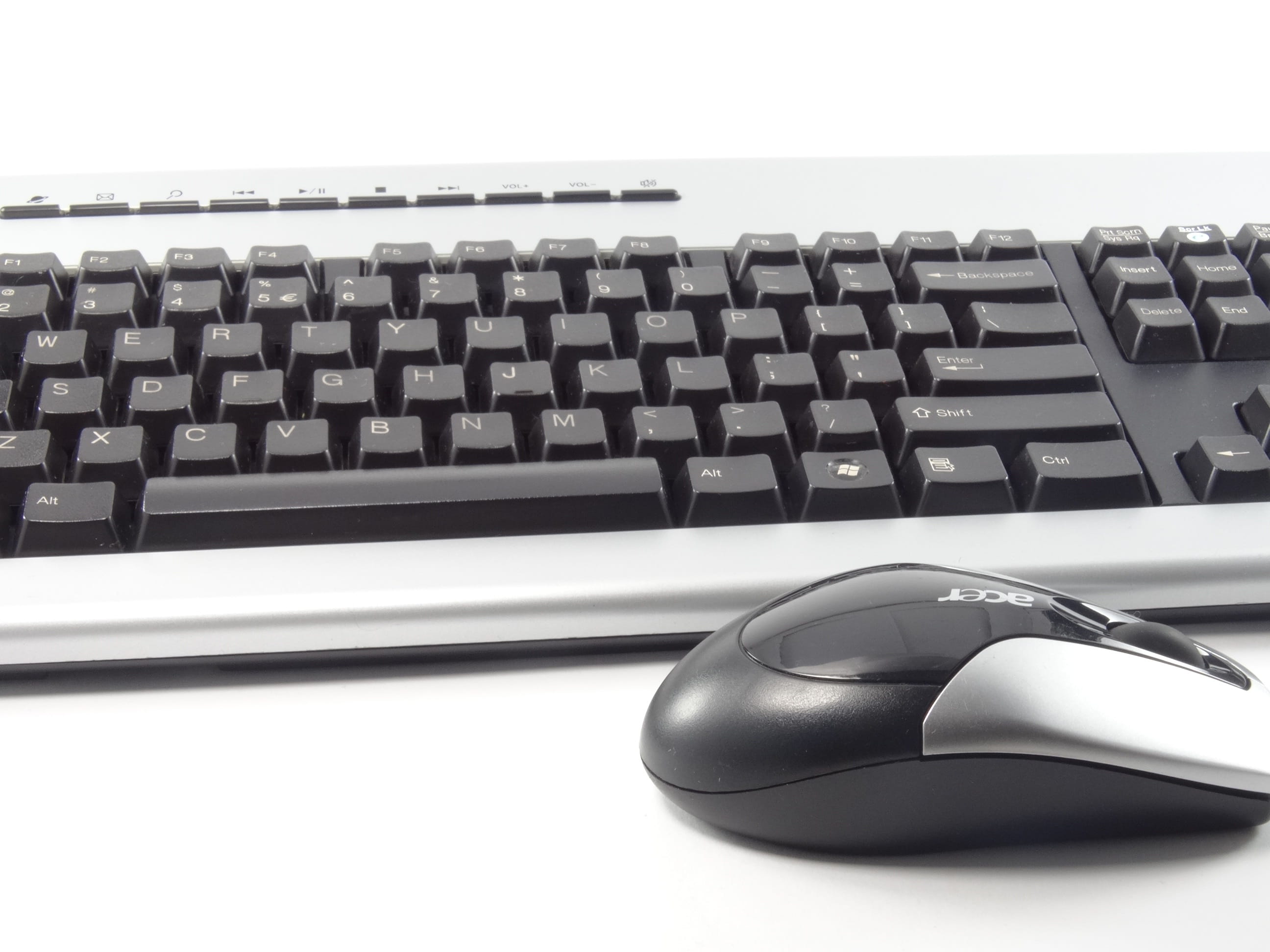 personal accessory, wireless technology, no people, still life, computer keyboard, desktop pc, computer mouse, laptop, computer key, computer, 2K, wireless, HD Wallpaper