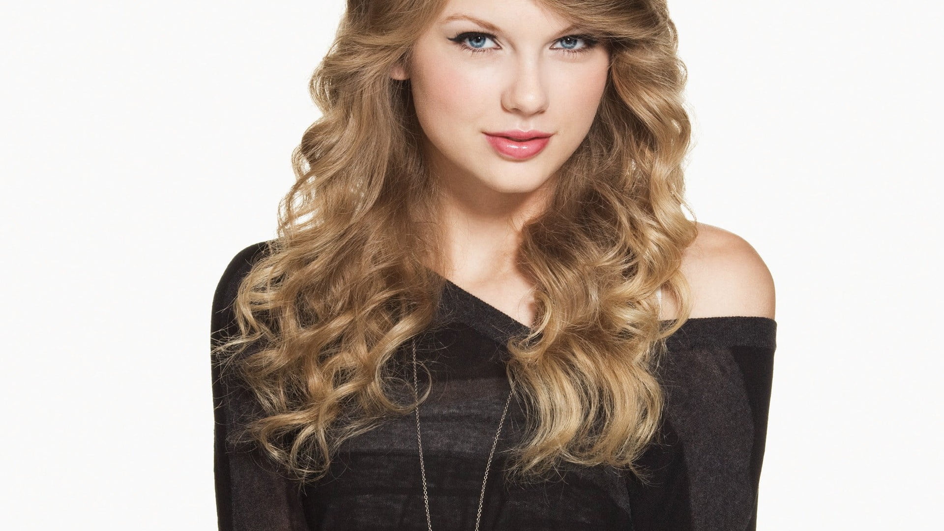 beautiful woman, hair, looking at camera, hairstyle, one person, portrait, singer, headshot, long hair, beauty, Taylor Swift, women, 1080P, indoors, beautiful people, HD Wallpaper