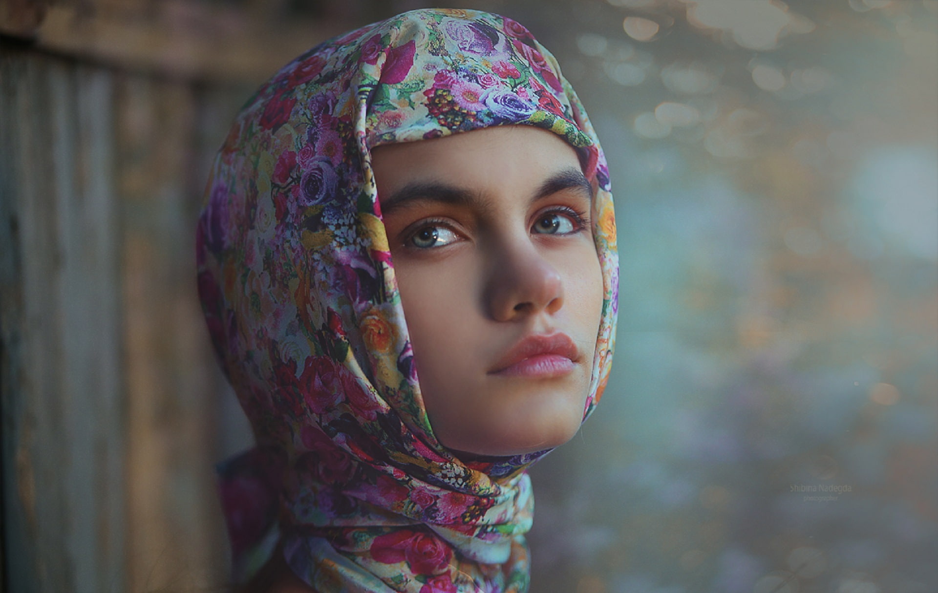 clothing, front view, day, casual clothing, beauty, focus on foreground, outdoors, women, portrait, leisure activity, 1080P, headshot, looking, floral pattern, HD Wallpaper