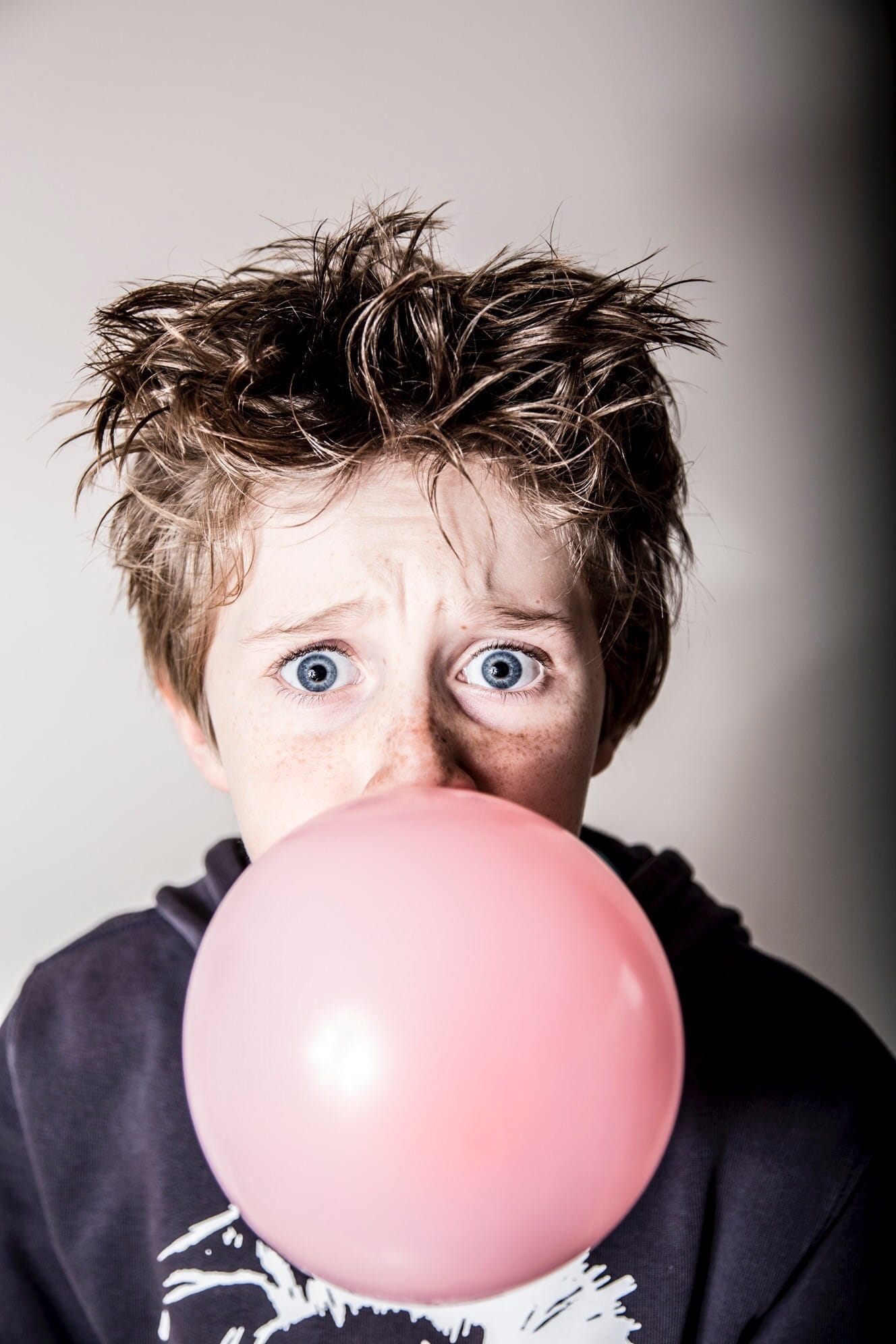 human face, males, 1080P, blue eyes, teenager, people, black, man, innocence, boys, blow bubbles, emotion, headshot, balloon, jacket, one person, brown hair, Phone HD Wallpaper