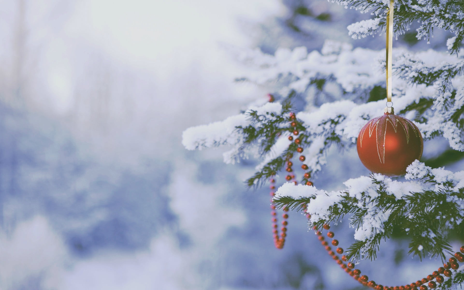 christmas, winter, no people, christmas ornament, branch, selective focus, nature, holiday, red, hanging, Christmas ornaments, decoration, day, bauble, HD Wallpaper