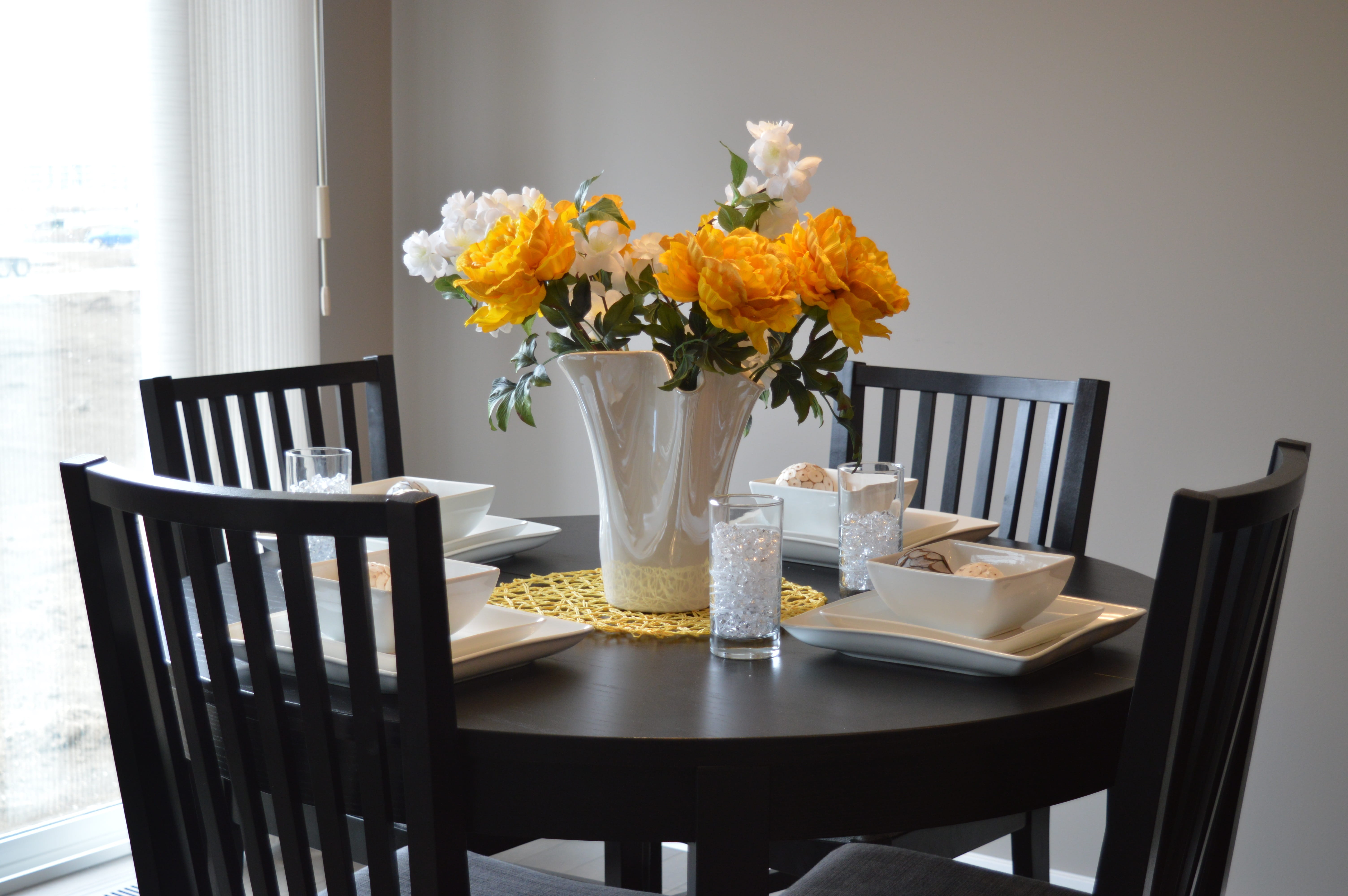 wood, interior, bouquet, flowers, food and drink, plant, indoors, flower head, chair, glass, dining room, flower arrangement, vase, flowering plant, residence, HD Wallpaper