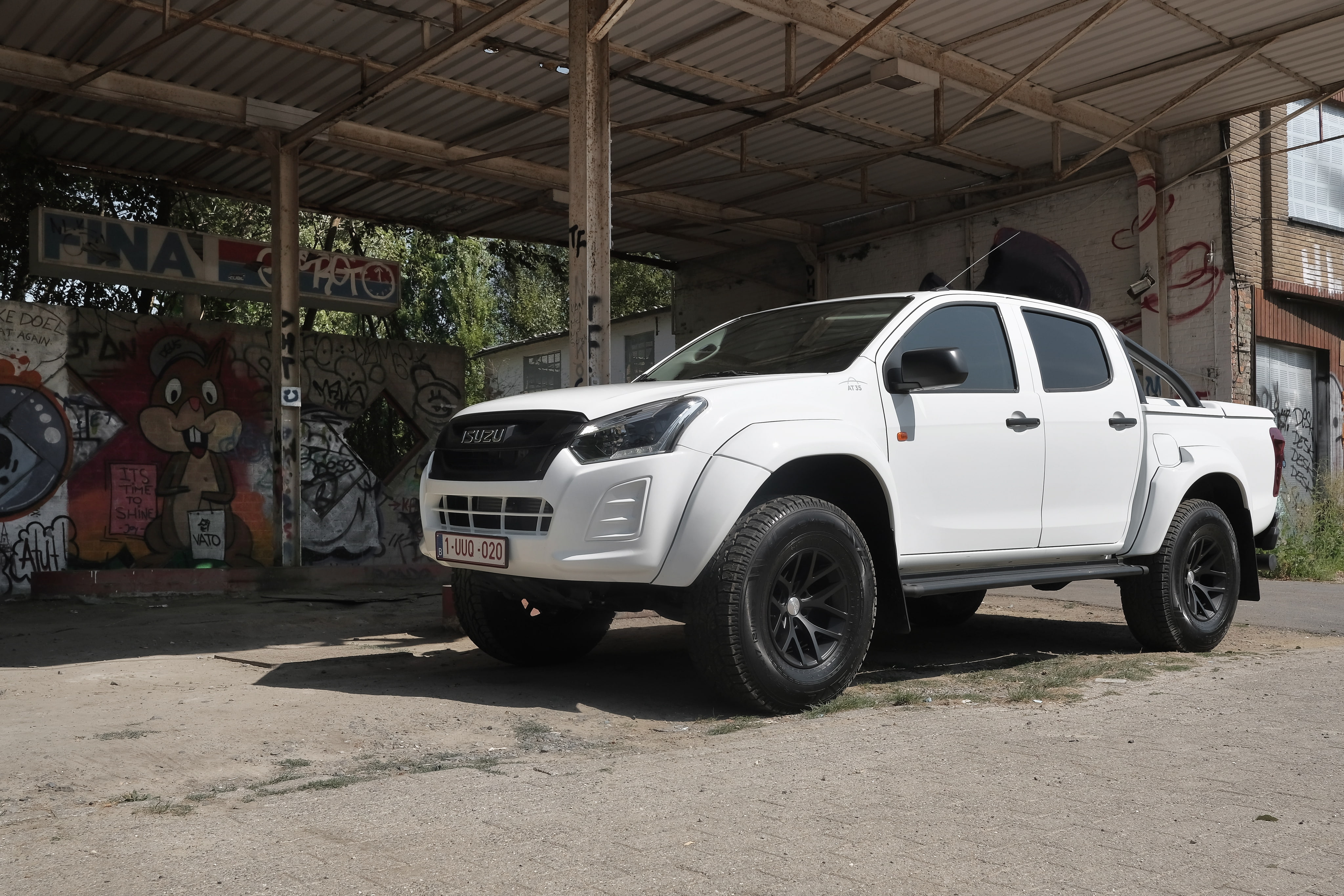 motor vehicle, building, nature, car, isuzu, mode of transportation, garage, 4K, stationary, custom, indoors, transportation, wheel, 2018, parking, tuning, HD Wallpaper