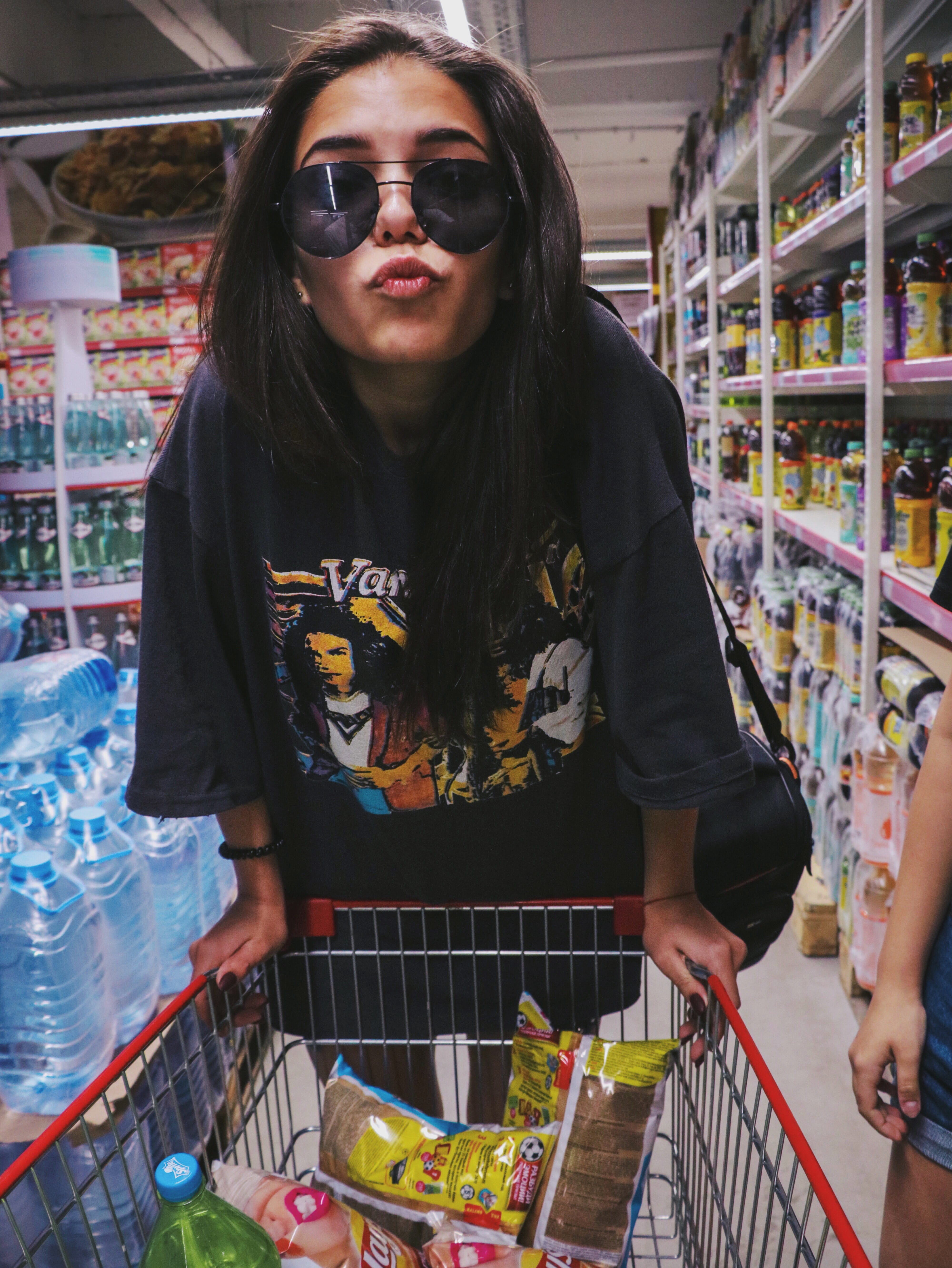 black, retail, woman, glasses, portrait, hair, shopping, young adult, supermarket, lifestyles, lipes, real people, sunglasses, young women, three quarter length, Phone HD Wallpaper
