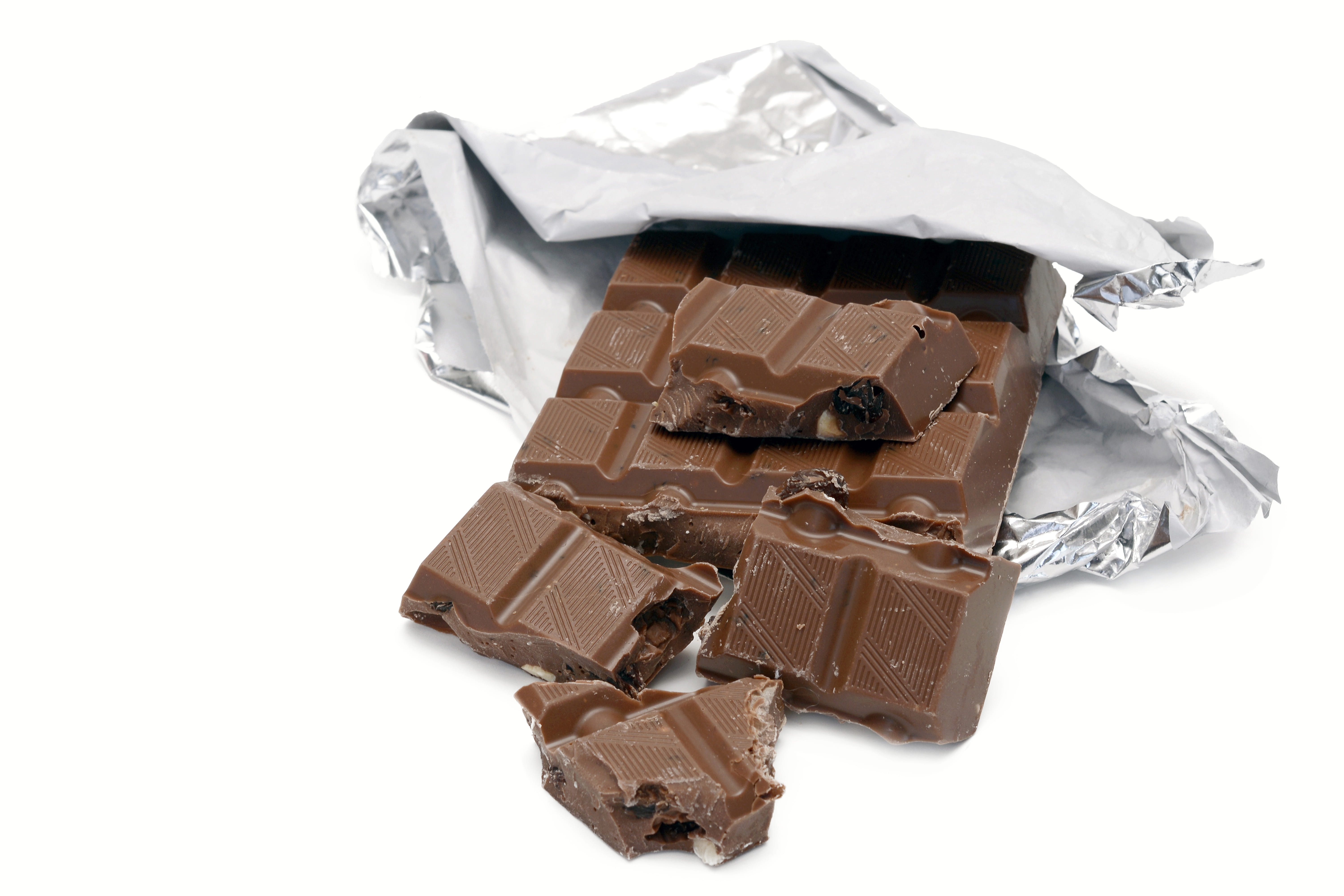 sweet food, indoors, snack, block, dessert, indulgence, cut out, brown, foil - material, nutrition, food, nibble, studio shot, milk chocolate, bar, brand, HD Wallpaper