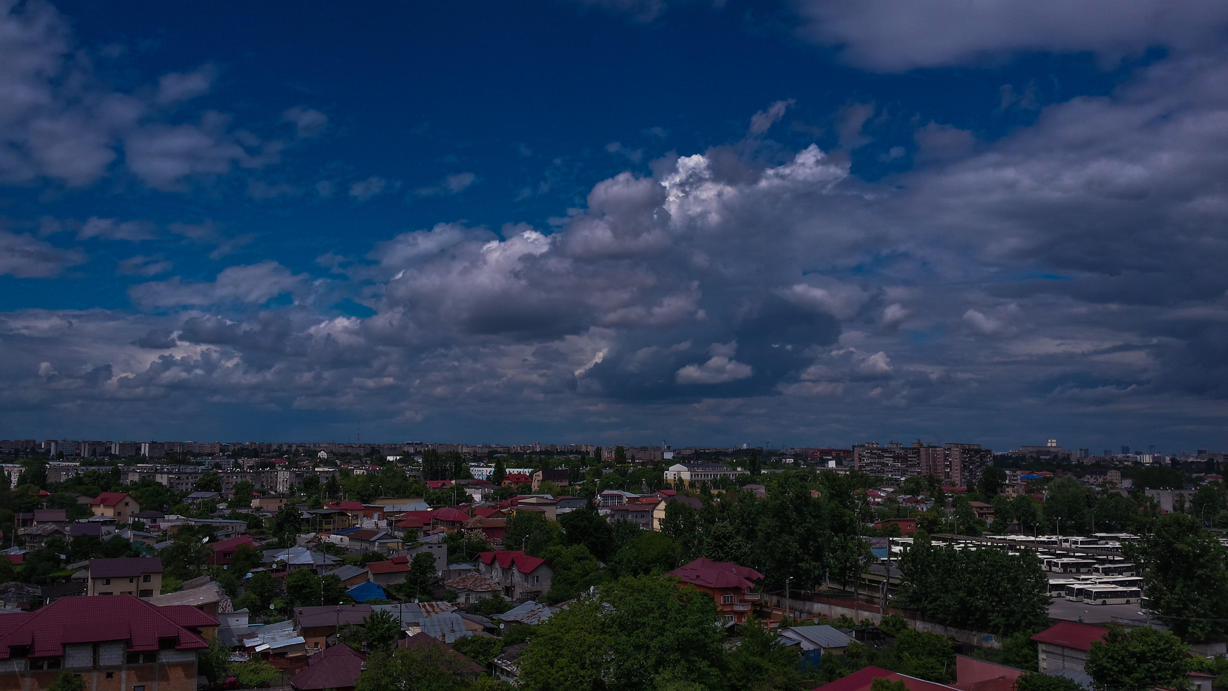 building, day, city, residential district, outdoors, sky, cityscape, architecture, house, no people, building exterior, Sun, 4K, Bucharest, clouds, high angle view, HD Wallpaper