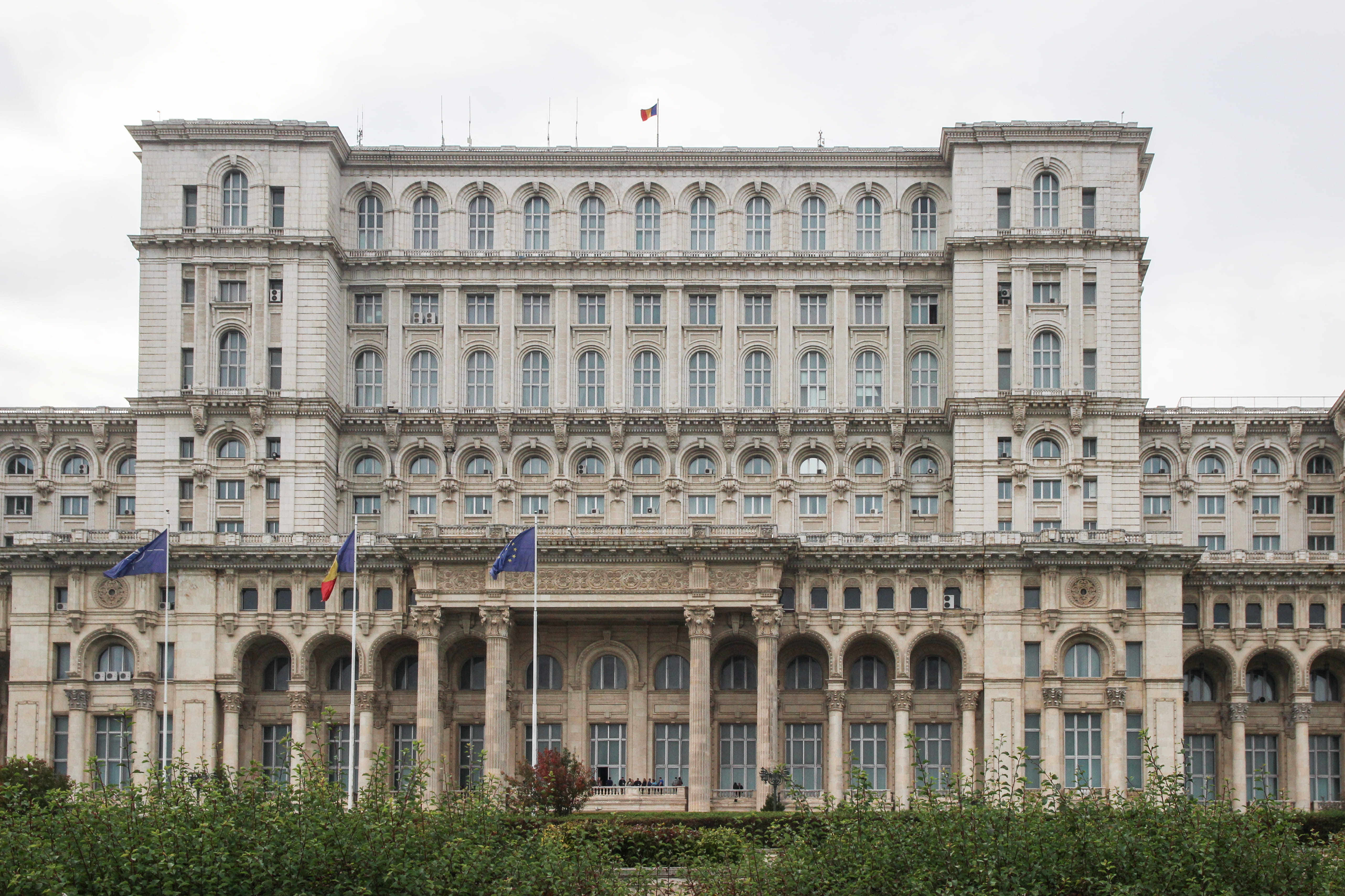 cloudy, nature, government, romania, dome, building exterior, travel destinations, town, bucharest, city, grey, architecture, luxury, office building, day, HD Wallpaper