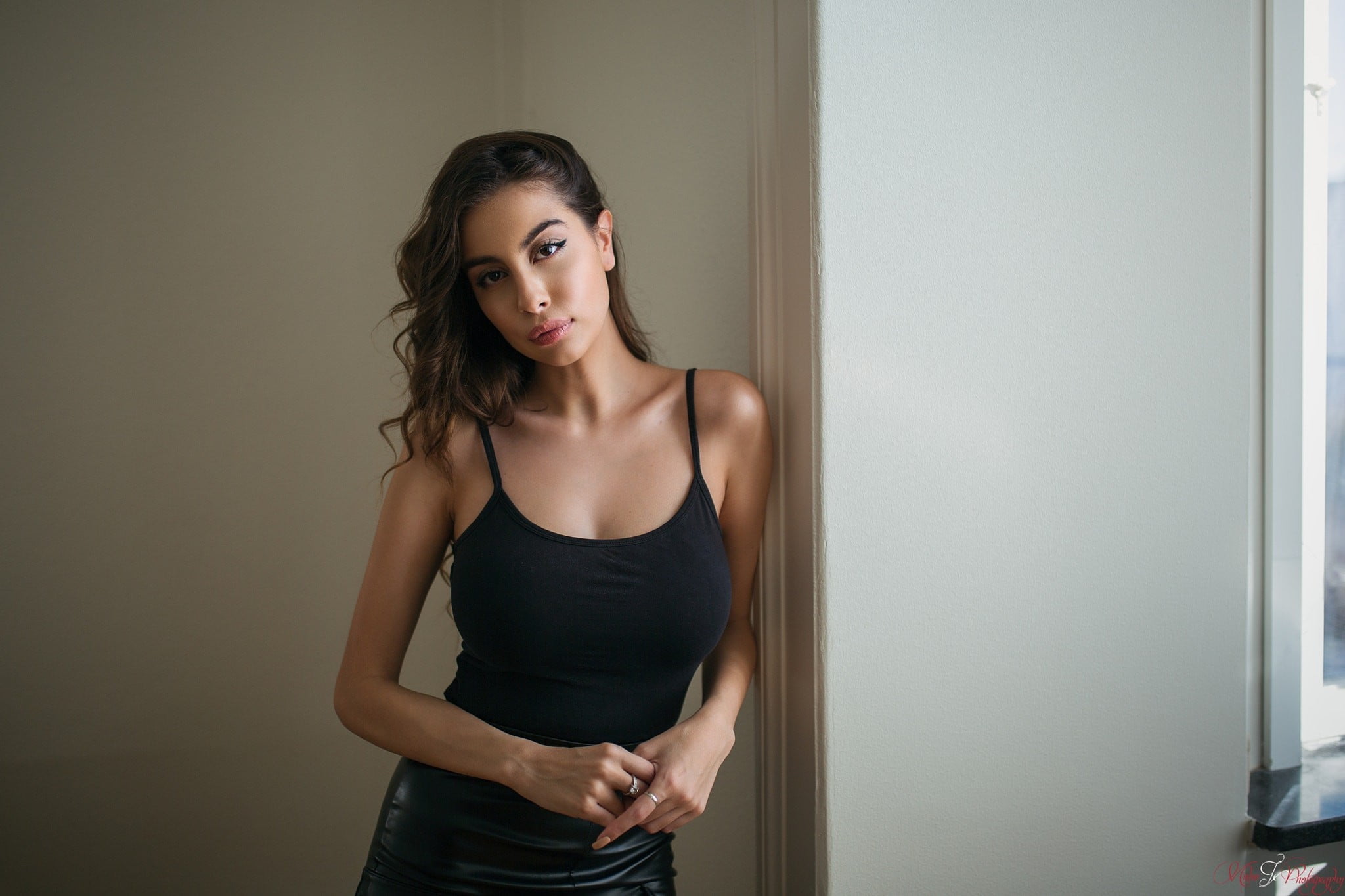 long hair, three quarter length, one person, brown hair, black, indoors, front view, spaghetti, 1080P, hair, eyeliner, hairstyle, tanned, lifestyles, woman, HD Wallpaper