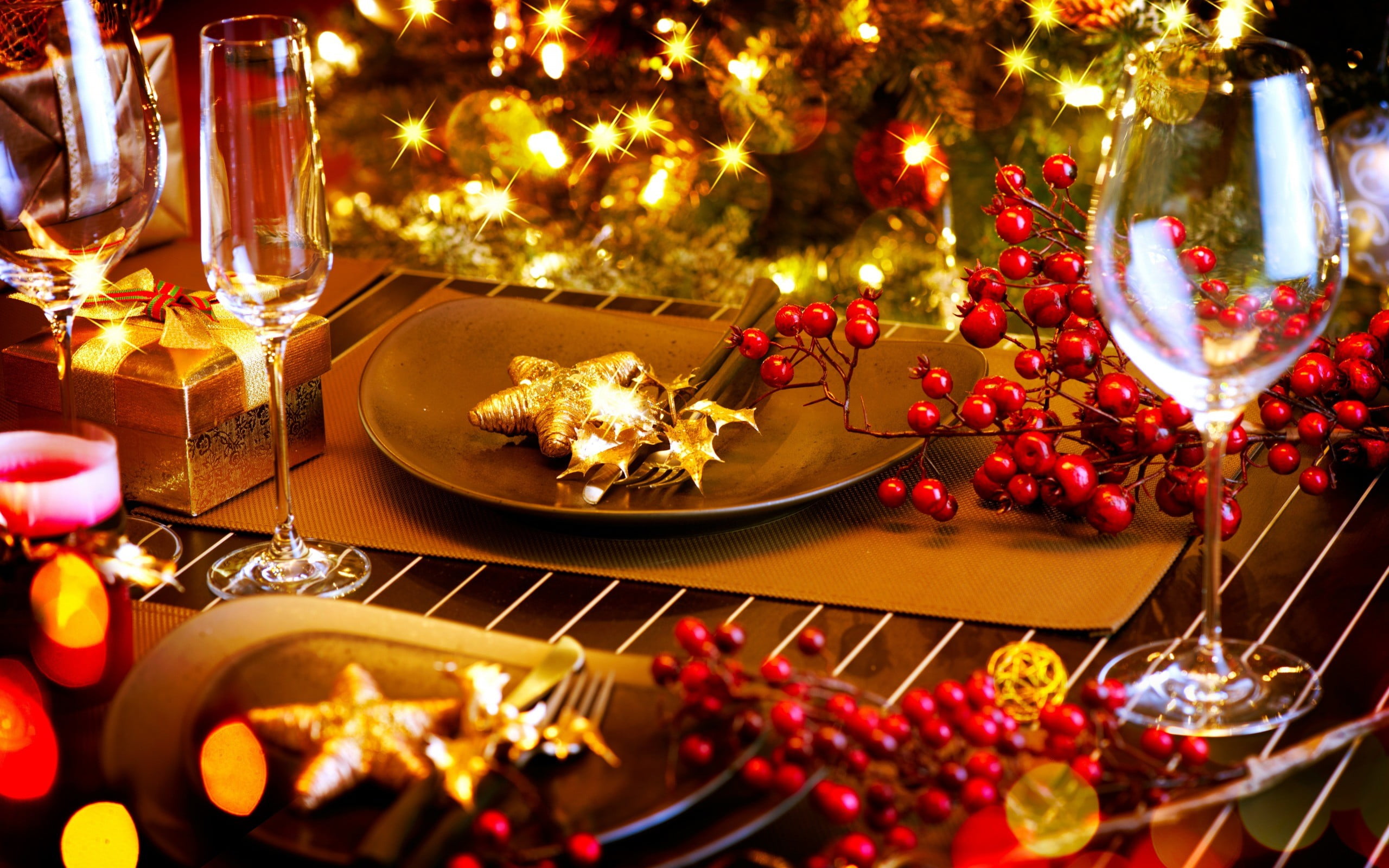 drinking glass, holiday - event, snow, food and drink, holiday, christmas decoration, Christmas ornaments , christmas ornament, ornamented, 2K, glass, HD Wallpaper