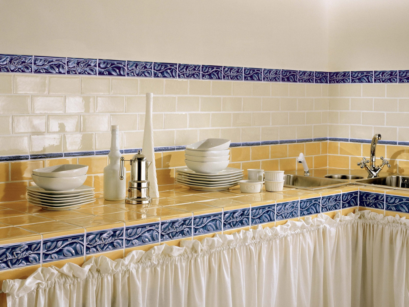 neat, household equipment, purity, lifestyles, dinnerware, flooring, home interior, set, architecture, wealth, luxury, no people, food and drink, domestic bathroom, HD Wallpaper