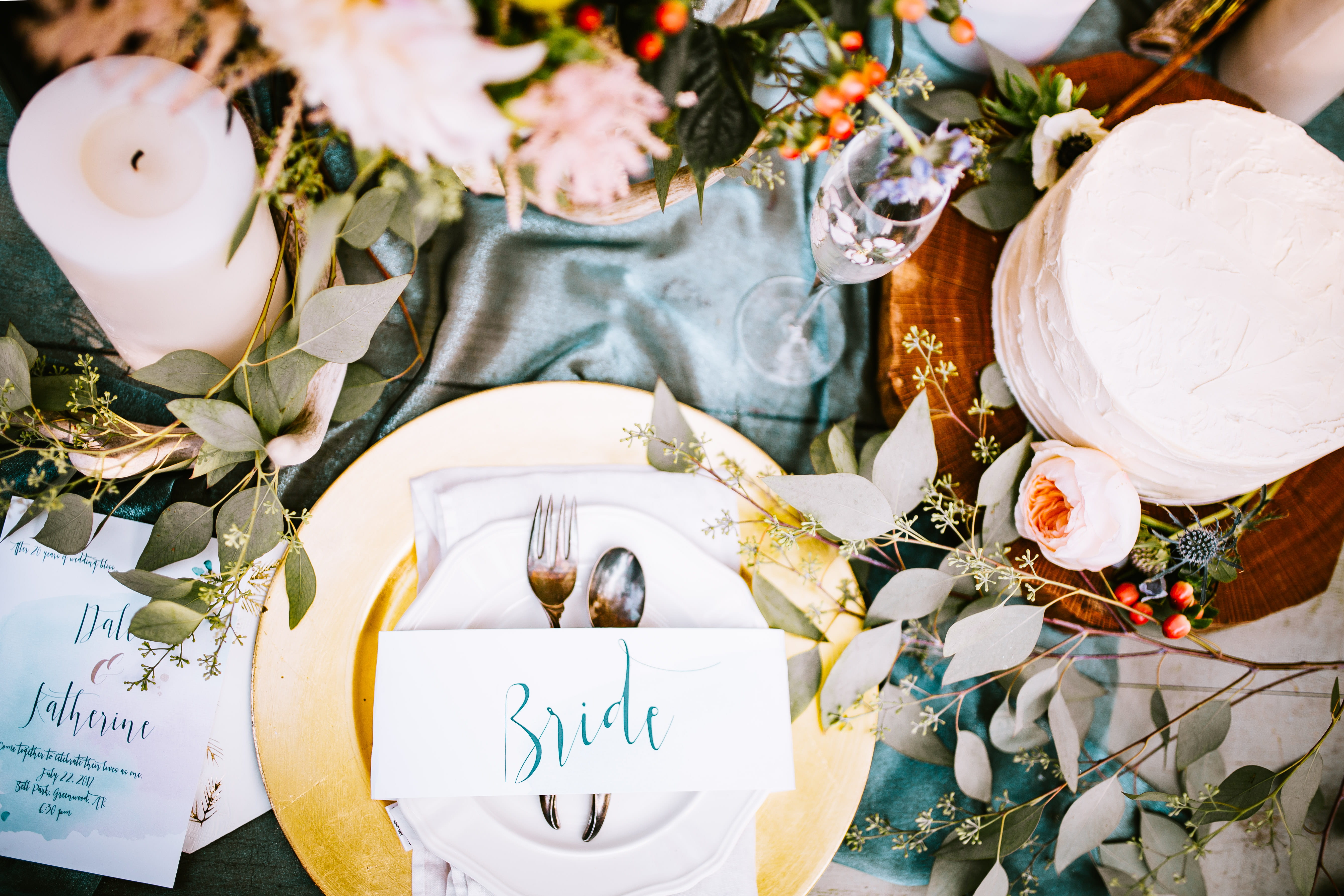 event, plate, table, celebration, wedding ceremony, bride, bouquet, steel, styled shoot, life events, flower head, floral, candle, flowering plant, high angle view, HD Wallpaper