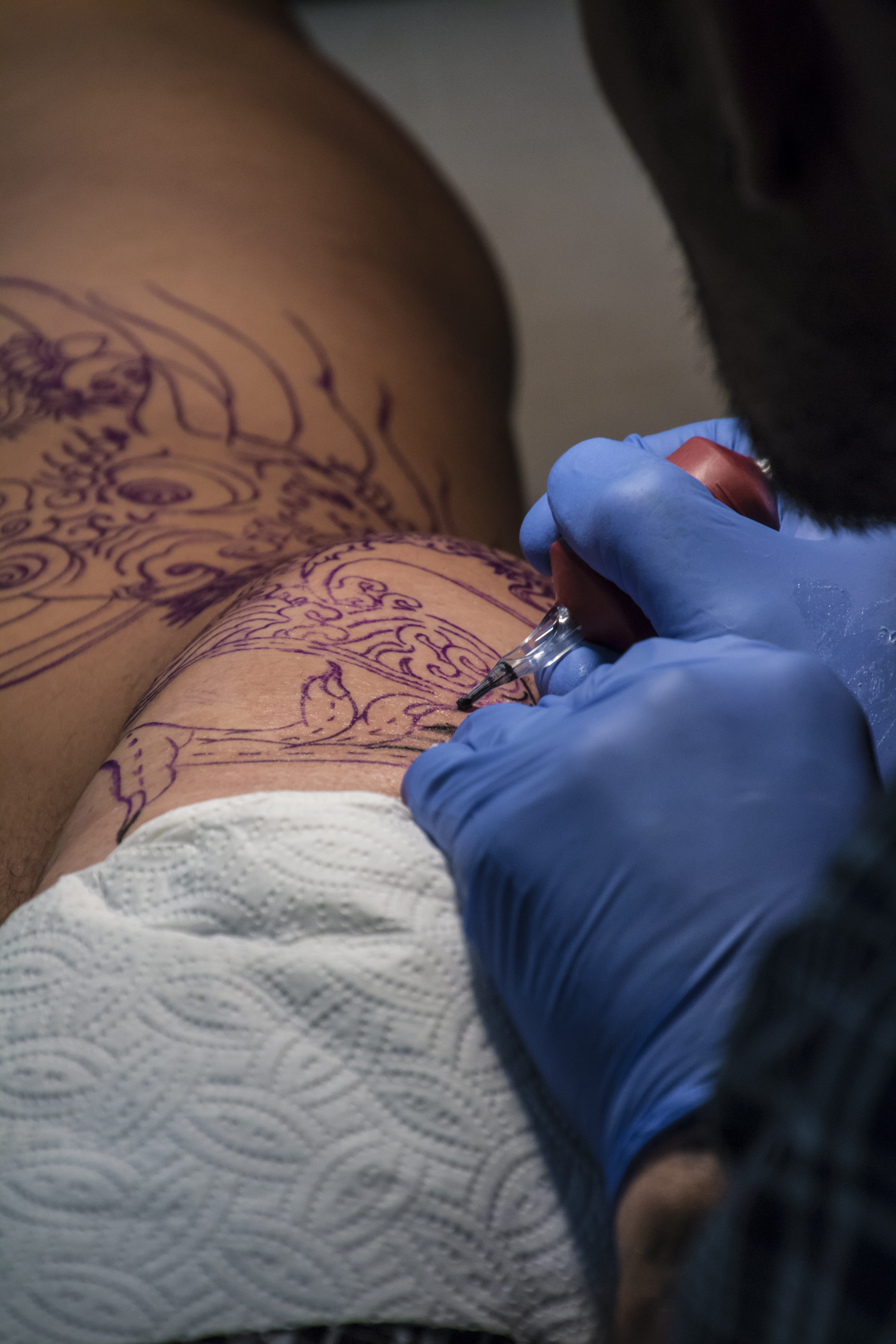 master, indoors, holding, skin, tattooing, hand, adults, one person, artist, Tattoo Artist, studio, create, occupation, art and craft, creativity, black, Phone HD Wallpaper