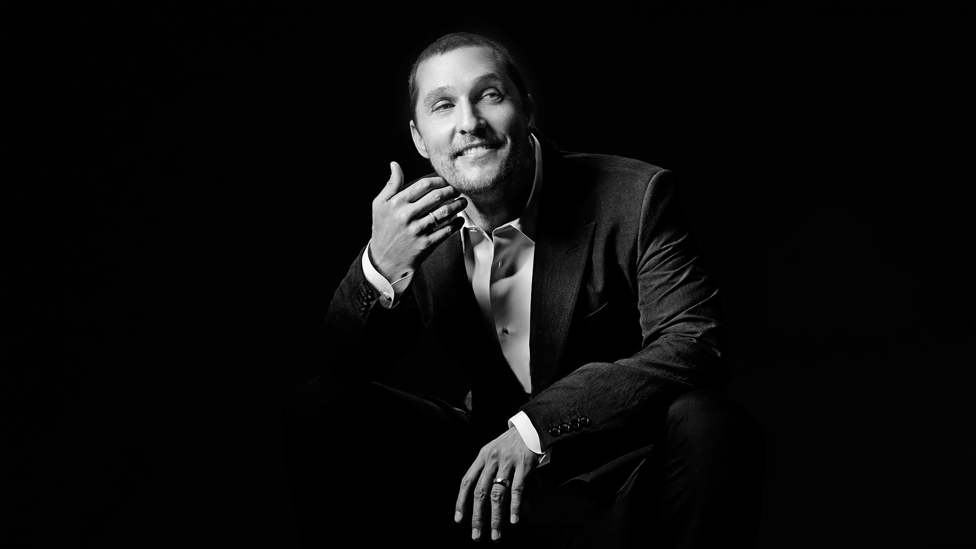 bw, jacket, smile, mid adult, studio shot, suit, hand, mcconaughey, three quarter length, portrait, adult, indoors, 1080P, contemplation, matthew, mature men, HD Wallpaper