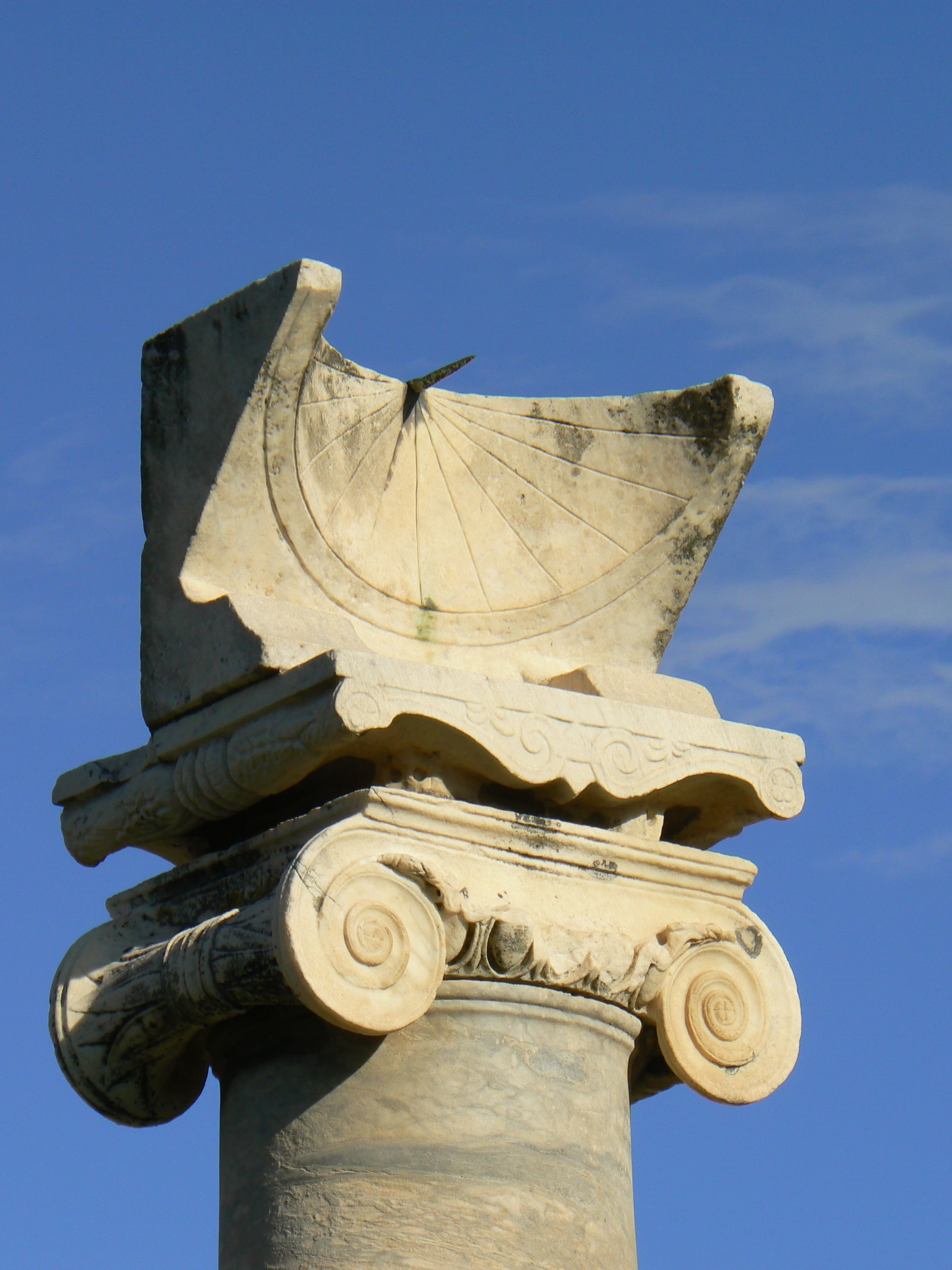 low angle view, carving - craft product, art and craft, 2K, nature, ancient civilization, column, sundial, day, blue, statue, built structure, ornate, Phone HD Wallpaper