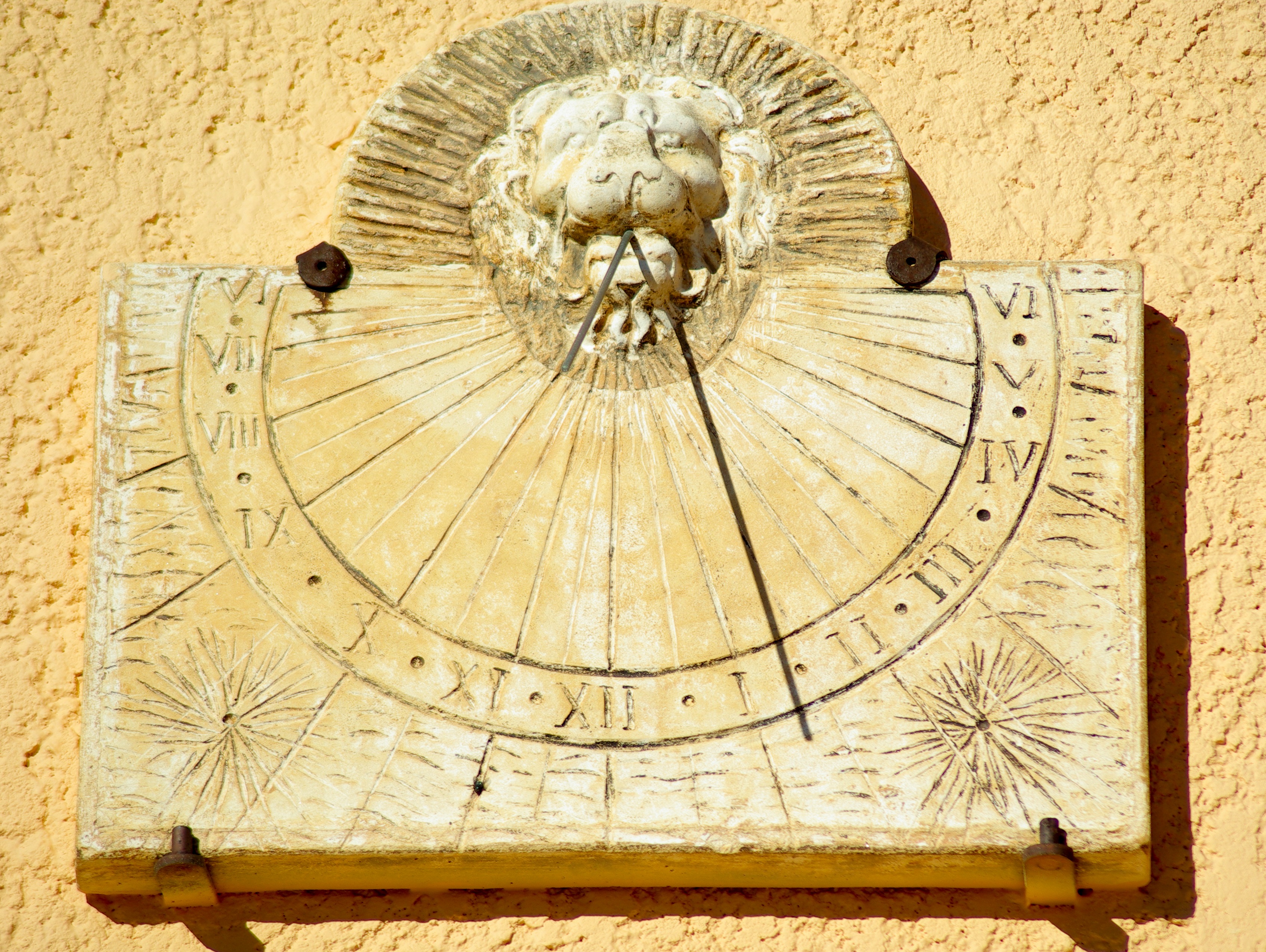the past, clock, built structure, crafts, no people, day, old, time, sun, creativity, craft, sundial, architecture, representation, close-up, pierre, wall - building feature, HD Wallpaper