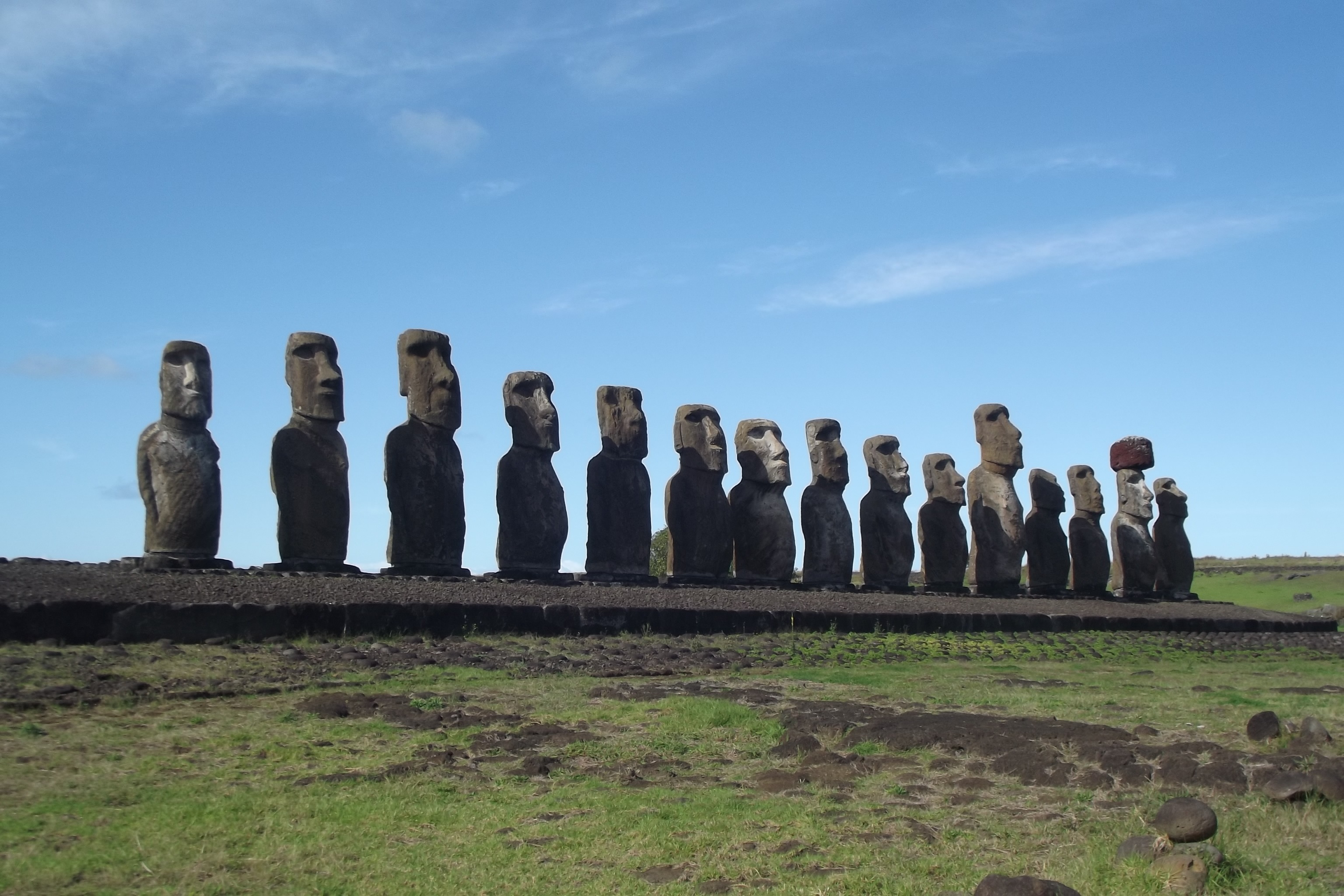field, cultures, rapa nui, easter island, representation, history, 2K, sadness, nature, sky, memorial, religion, no people, megalith, ancient, human representation, HD Wallpaper