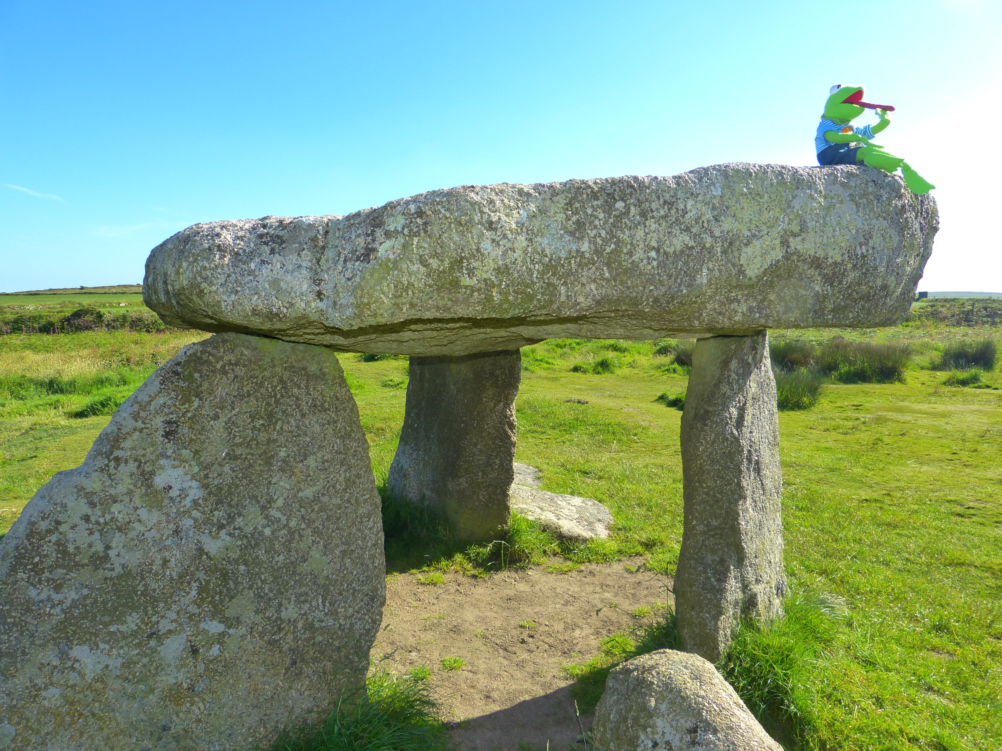 lanyon quoit, nature, rock - object, rock, dolmen, giants table, beauty in nature, 4K, kermit, history, field, land, cornwall, south gland, architecture, HD Wallpaper