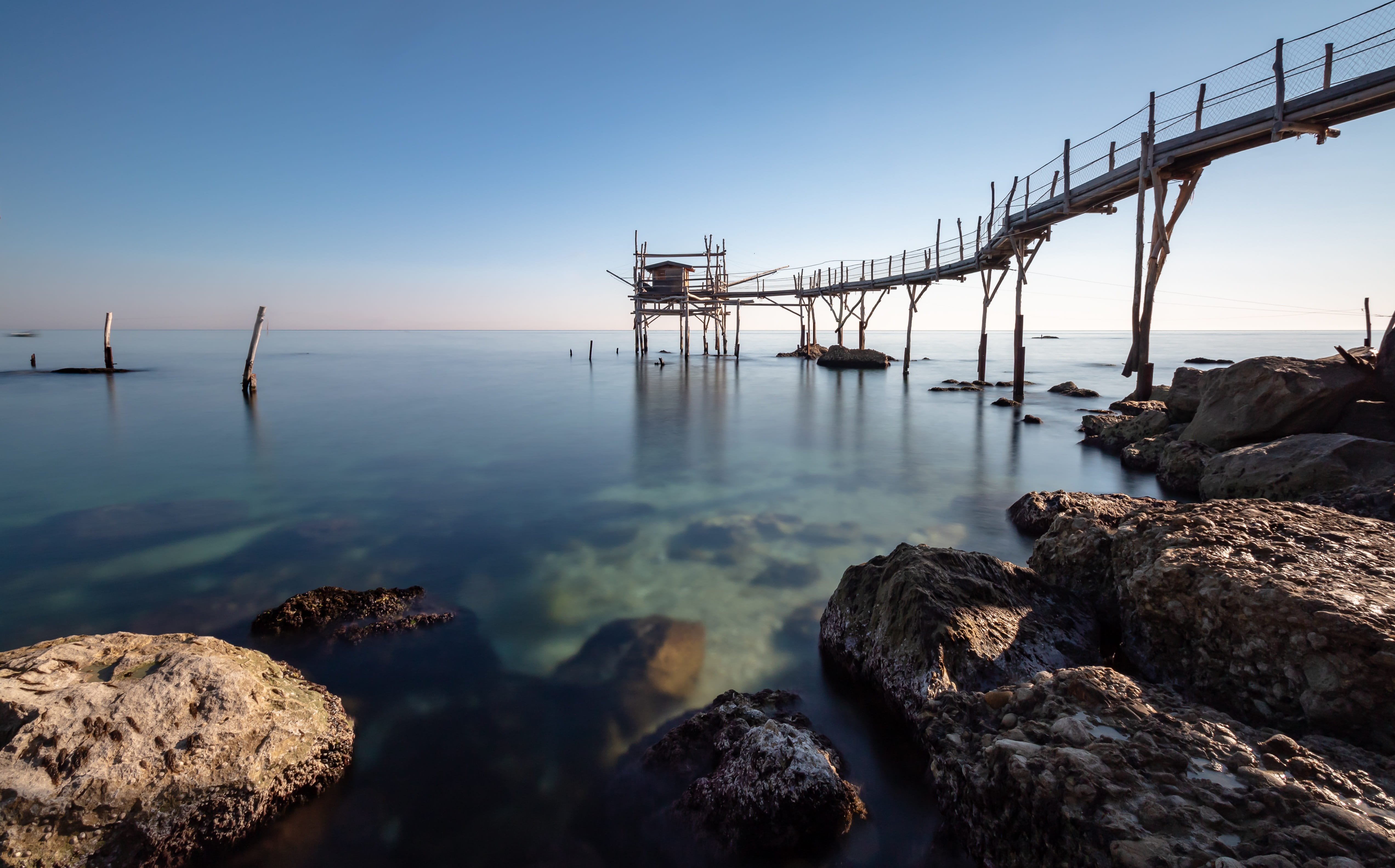 sassi, built structure, 4K, day, italy, transportation, cliff, stone, networks, trabocchi, solid, water, connection, no people, beach, outdoors, costa, HD Wallpaper