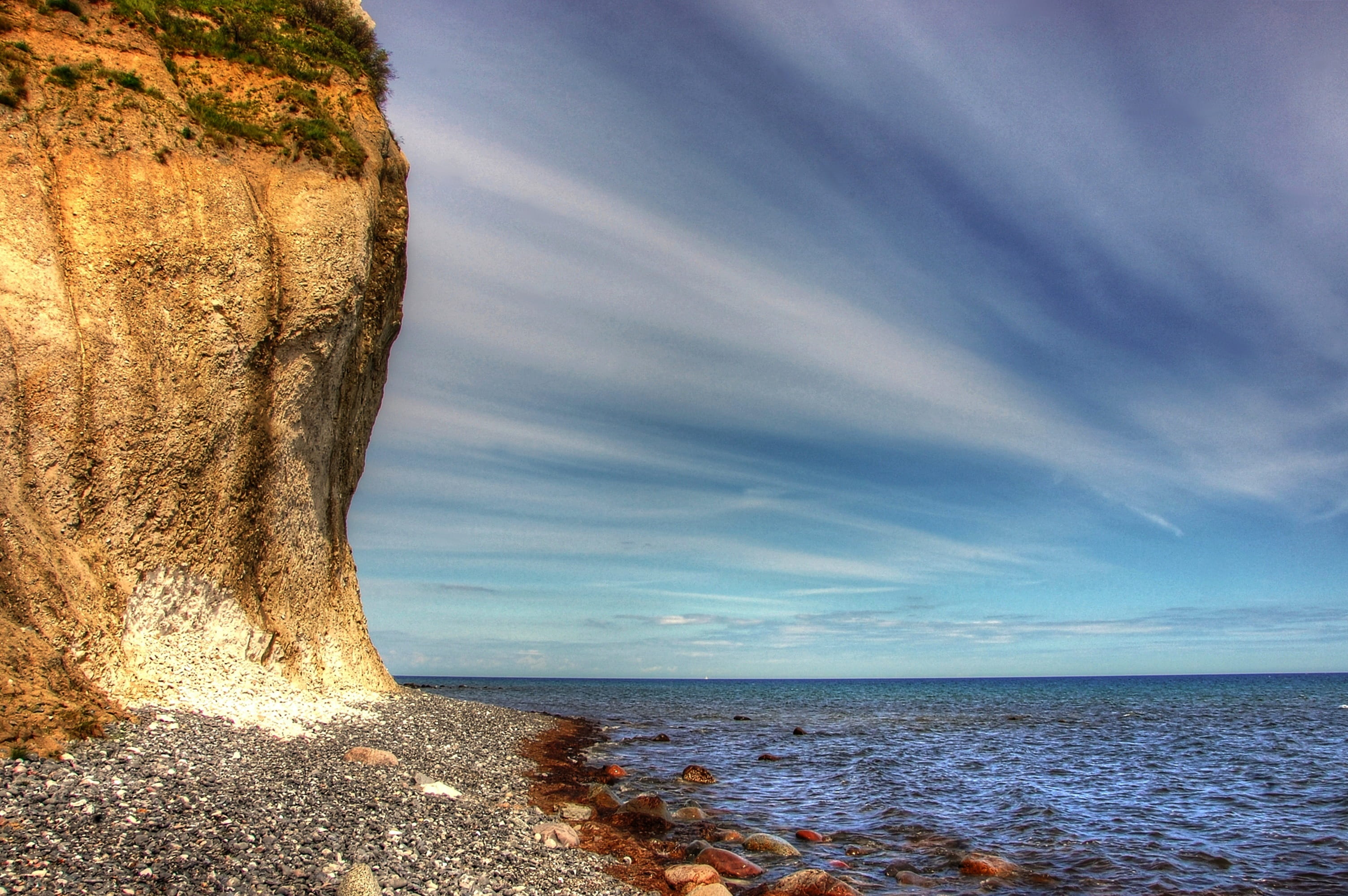 water, beach, møns klint, scenics, mon, Denmark, white cliffs, bank, beach landscape, no people, cliff, beach water, land, sky, sunny, 2K, horizon, coast, HD Wallpaper