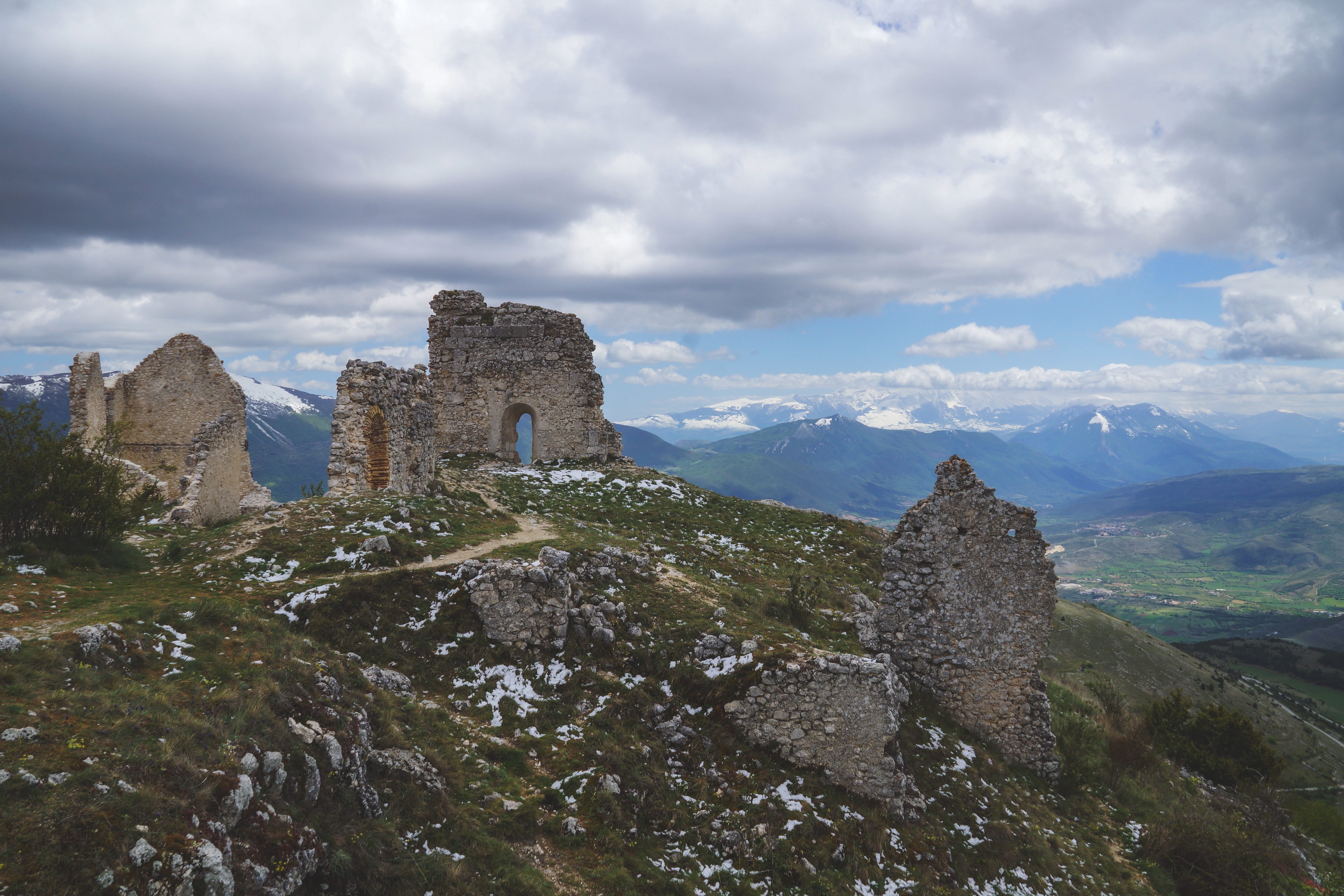 building, building exterior, stone, tourism, nature, mountain, ruin, castle, travel destinations, ruined, ancient, abbey, stone Material, cloud, on top, HD Wallpaper
