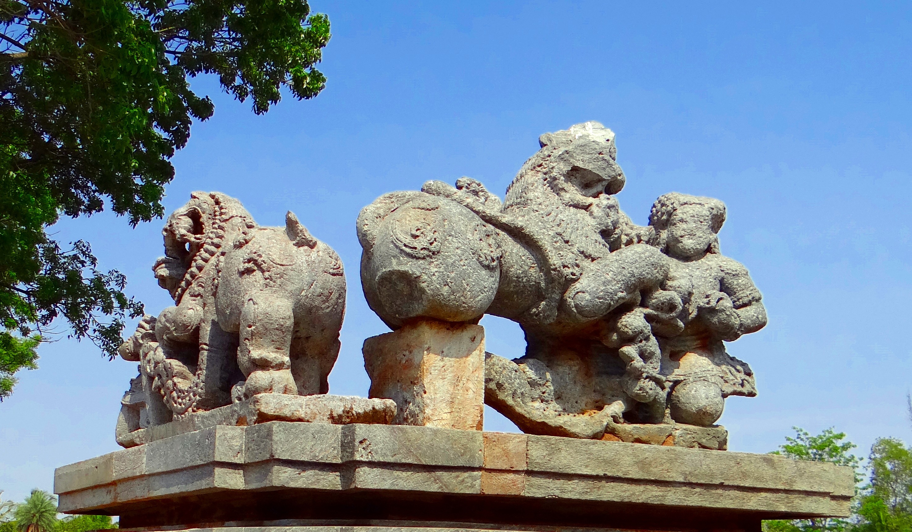 hoysala architecture, sky, sunlight, religion, clear sky, craft, day, halebeedu, nature, temple, no people, low angle view, karnataka, angel, history, belief, HD Wallpaper