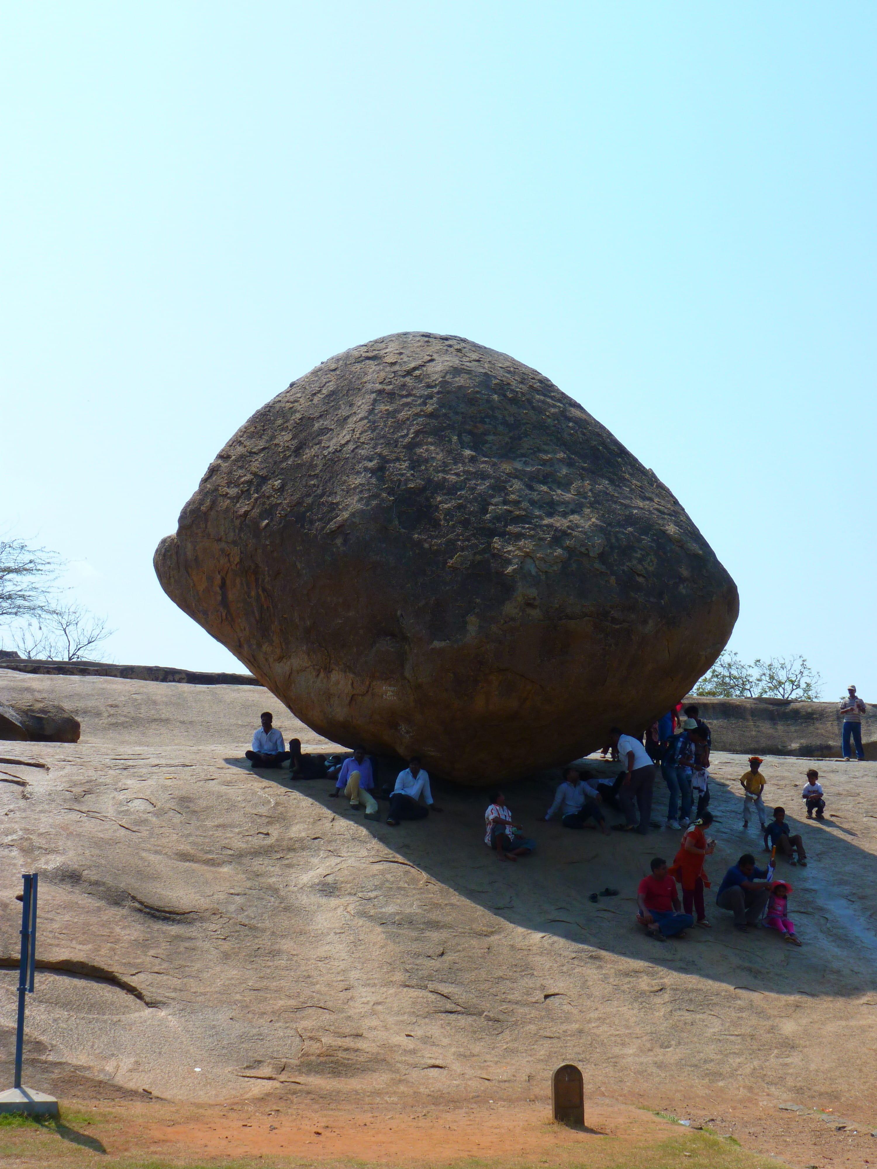 land, rock - Object, blue, real people, butter ball, clear sky, solid, Krishna, beach, nature, lifestyles, women, day, people, mamallapuram, sky, sunlight, Phone HD Wallpaper