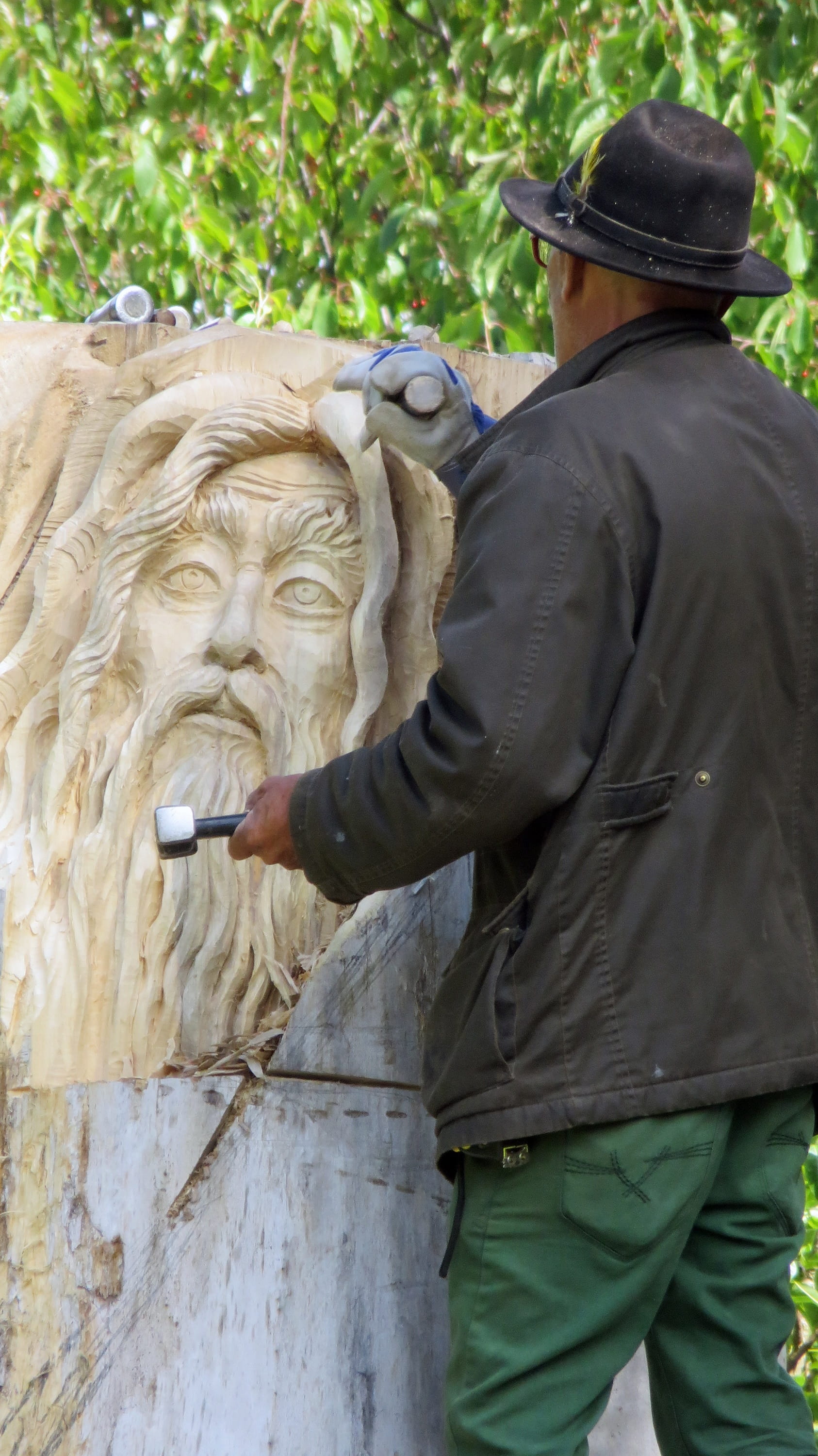 only men, sculpture, face, creativity, men, side view, outdoors, gouge, wood carving, artist, human representation, male likeness, real people, representation, Phone HD Wallpaper
