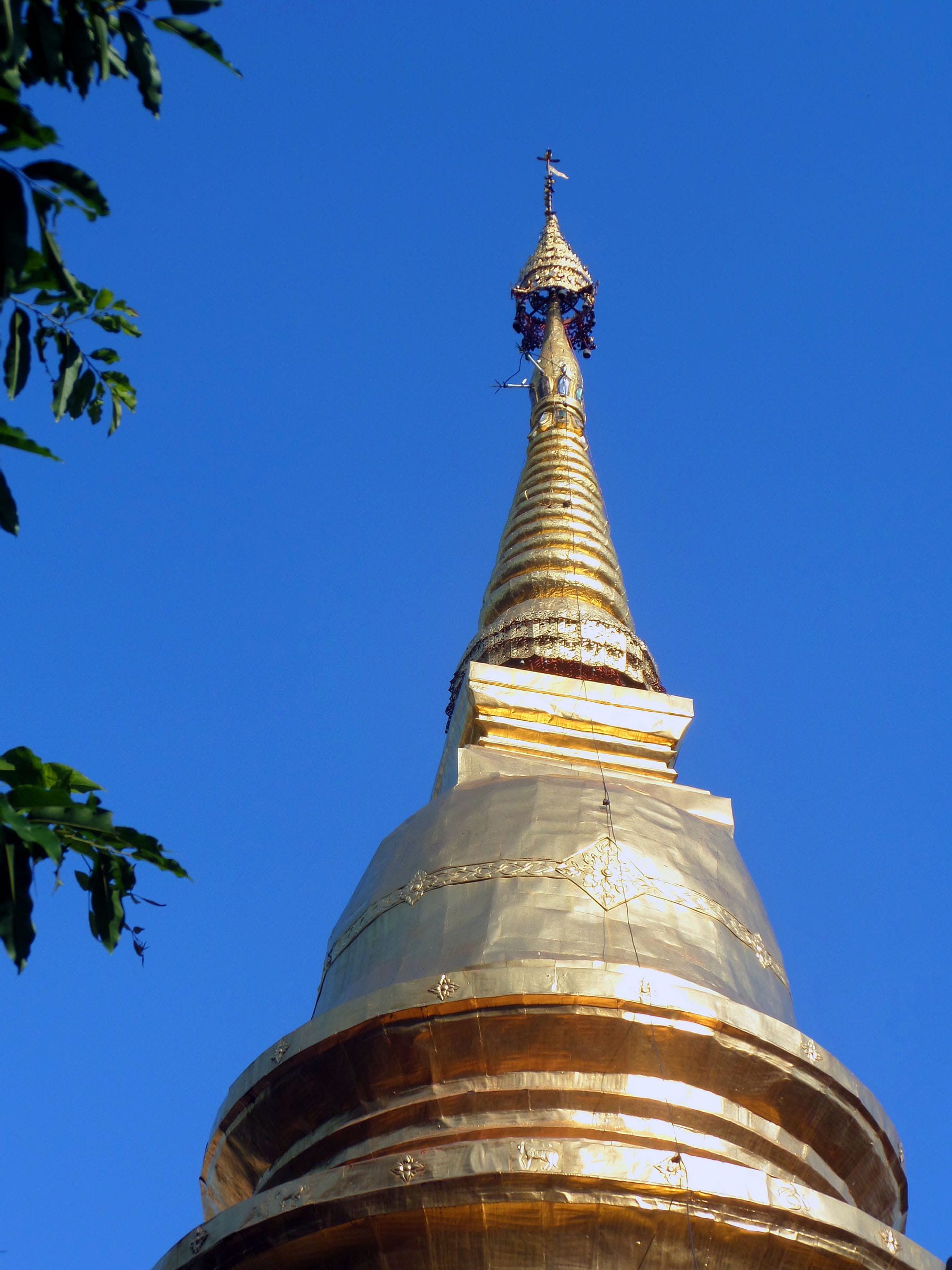 tower, chiang, peaceful, nature, spire, built structure, architecture, tropical, outdoors, sky, mai, buddhist, exotic, pagoda, building exterior, gold colored, Phone HD Wallpaper