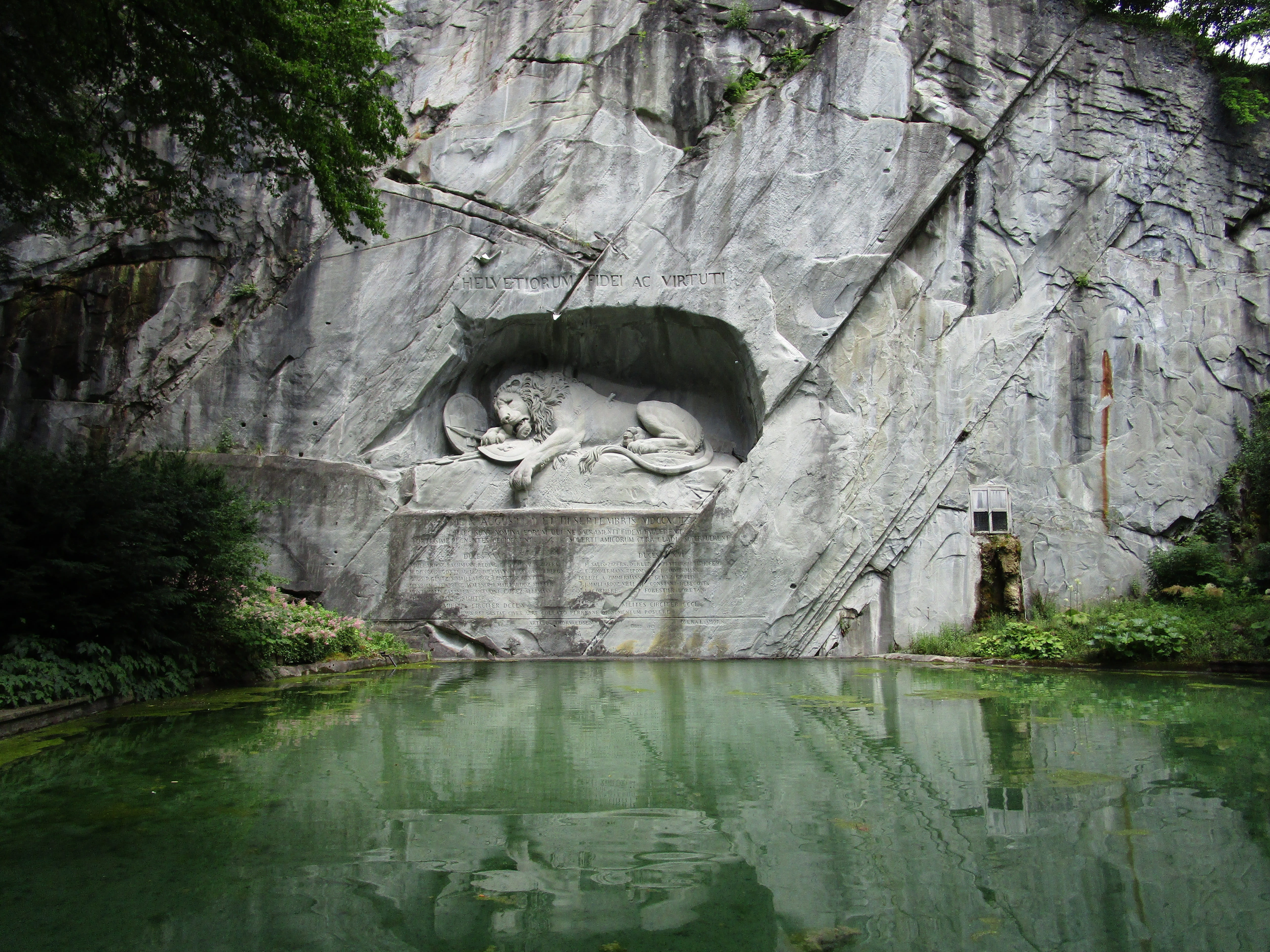 park, art and craft, flowing water, green, built structure, gray, carved, no people, architecture, day, beautiful, scenic, stone, male likeness, solid, HD Wallpaper
