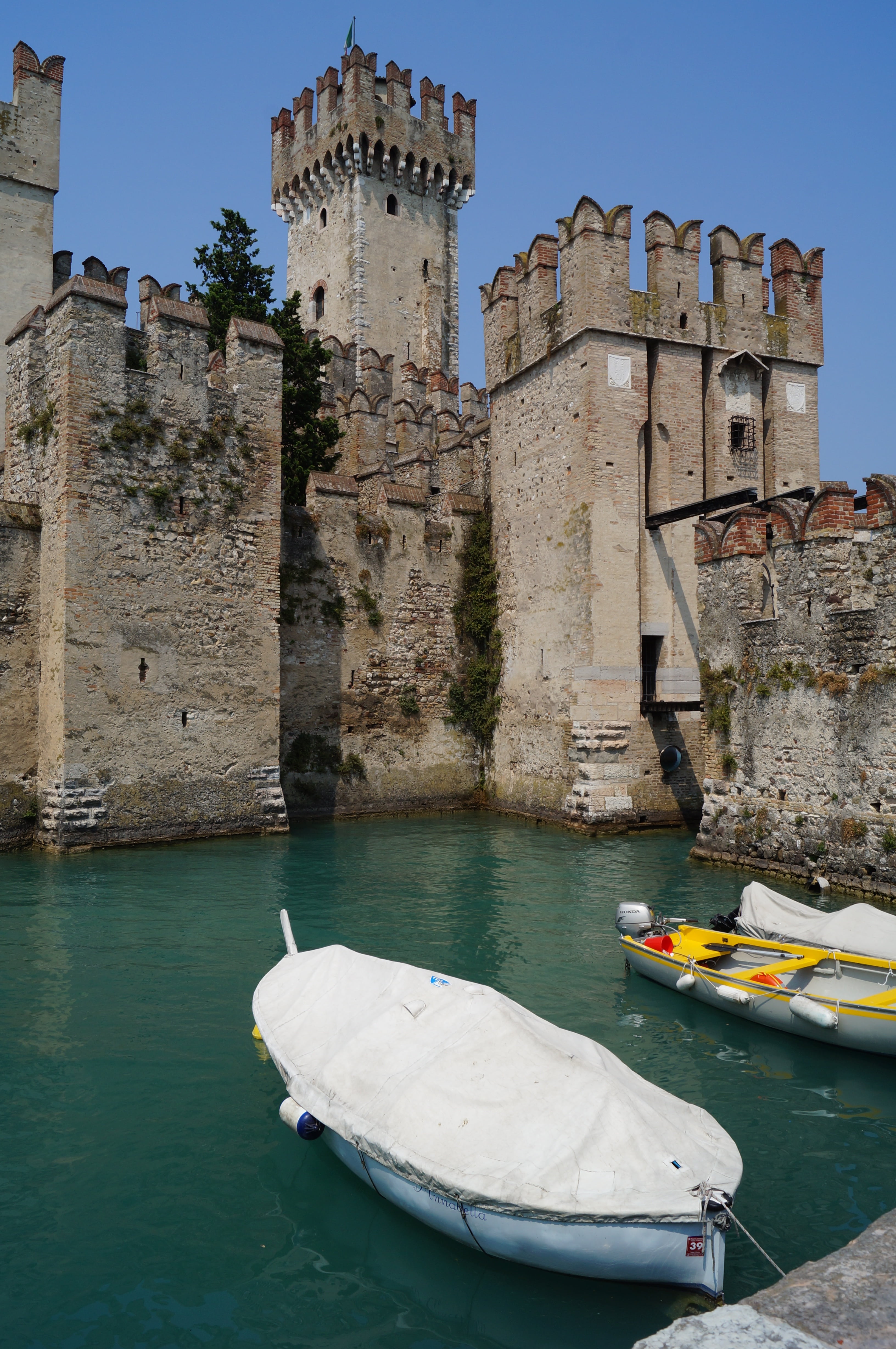 boats, outdoors, transportation, travel, tower, sky, day, water, waterfront, fortress, garda, building exterior, ferie, sunlight, italy, nature, no people, Phone HD Wallpaper