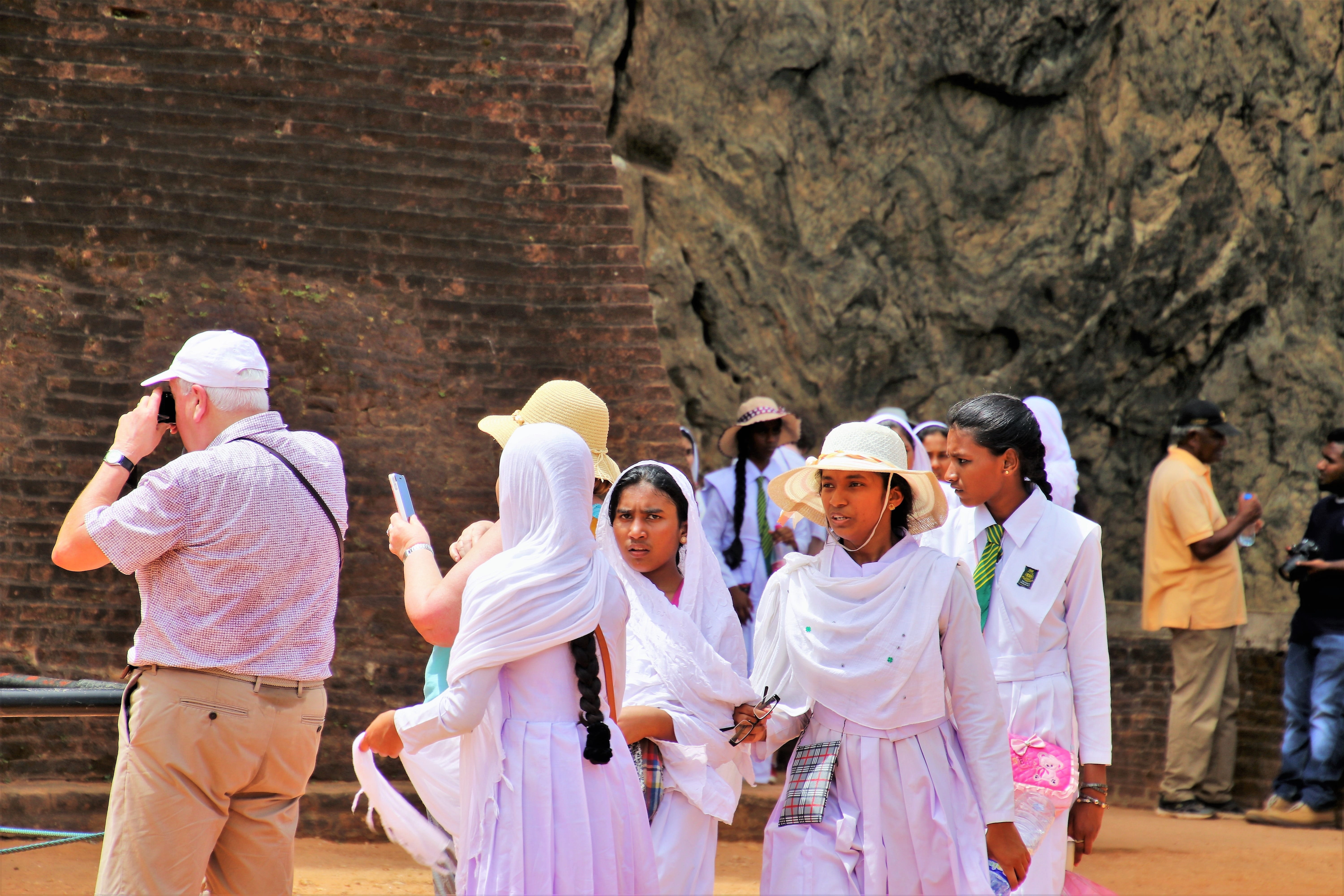 clothing, group of people, real people, lifestyles, sigiriya, three quarter length, girls, family, tour, students, photography, lifestyle, at the court of, HD Wallpaper