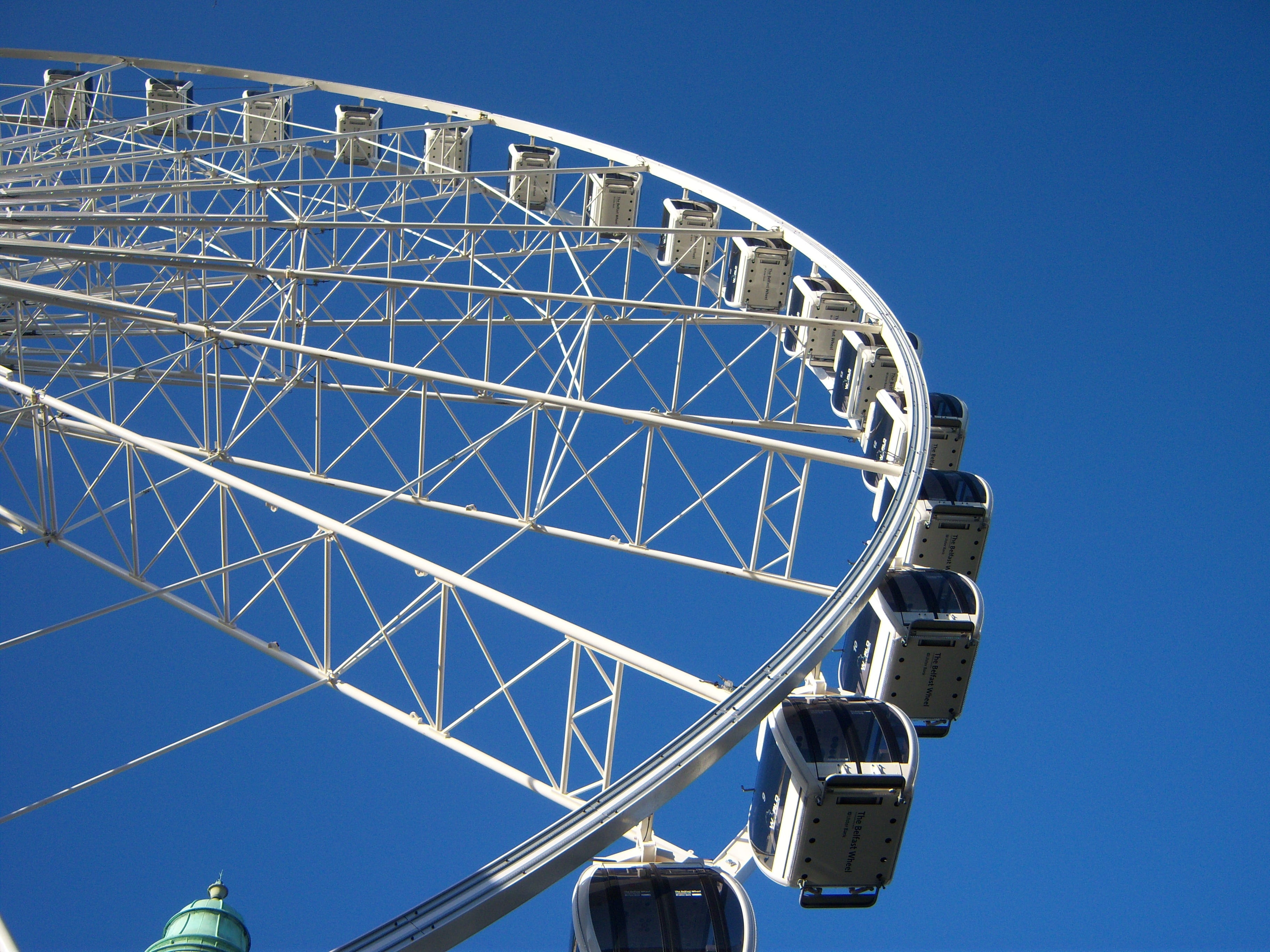 metal, circle, amusement park ride, built structure, arts culture and entertainment, ferris wheel, Wheel, Amusement, nature, architecture, day, sky, sunlight, HD Wallpaper