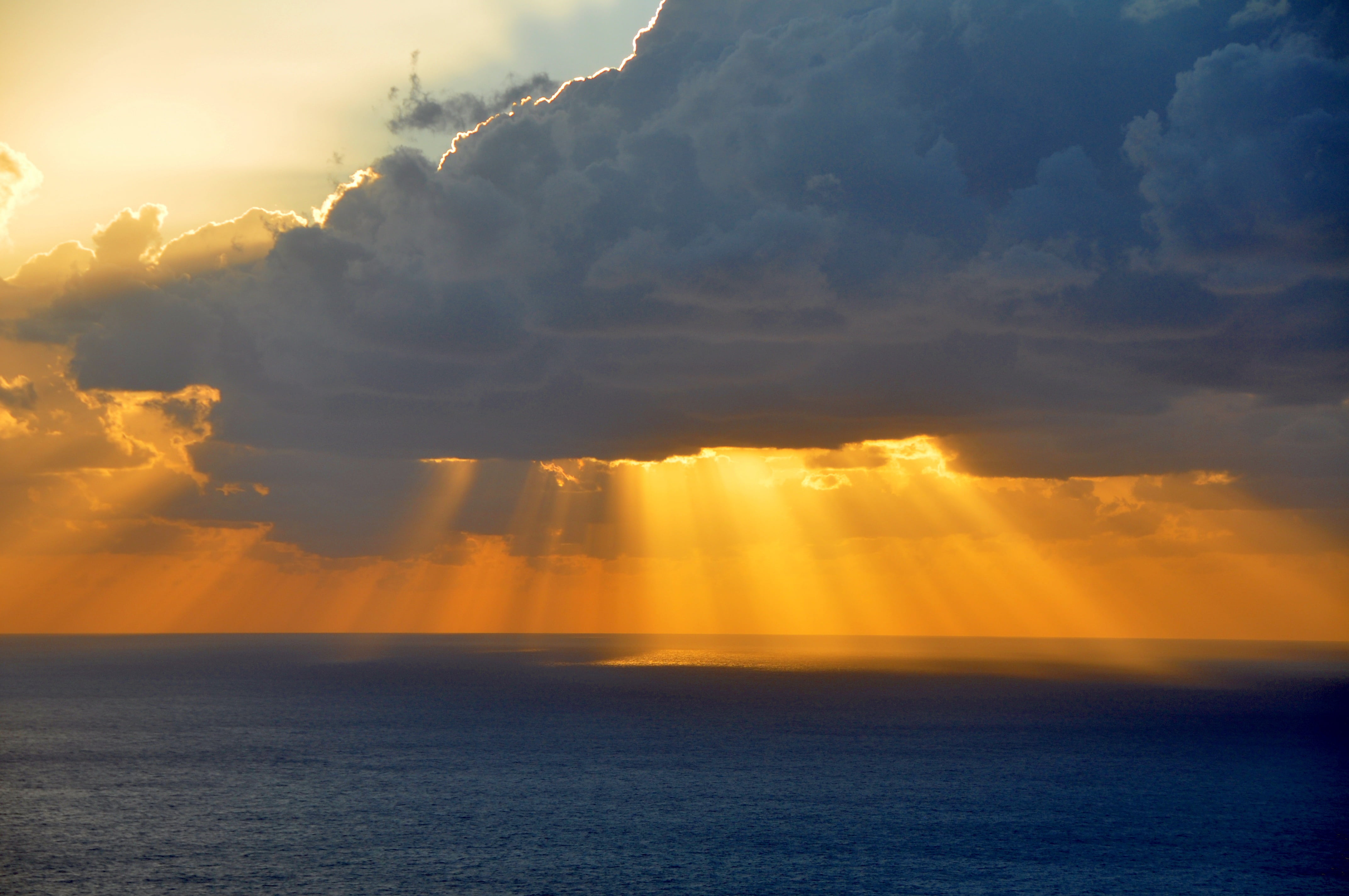 lefkada island, scenics, view, horizon over water, afterglow, cloud - sky, sky, sunbeam, sunlight, cloudy, beauty in nature, no people, mystical, idyllic, HD Wallpaper