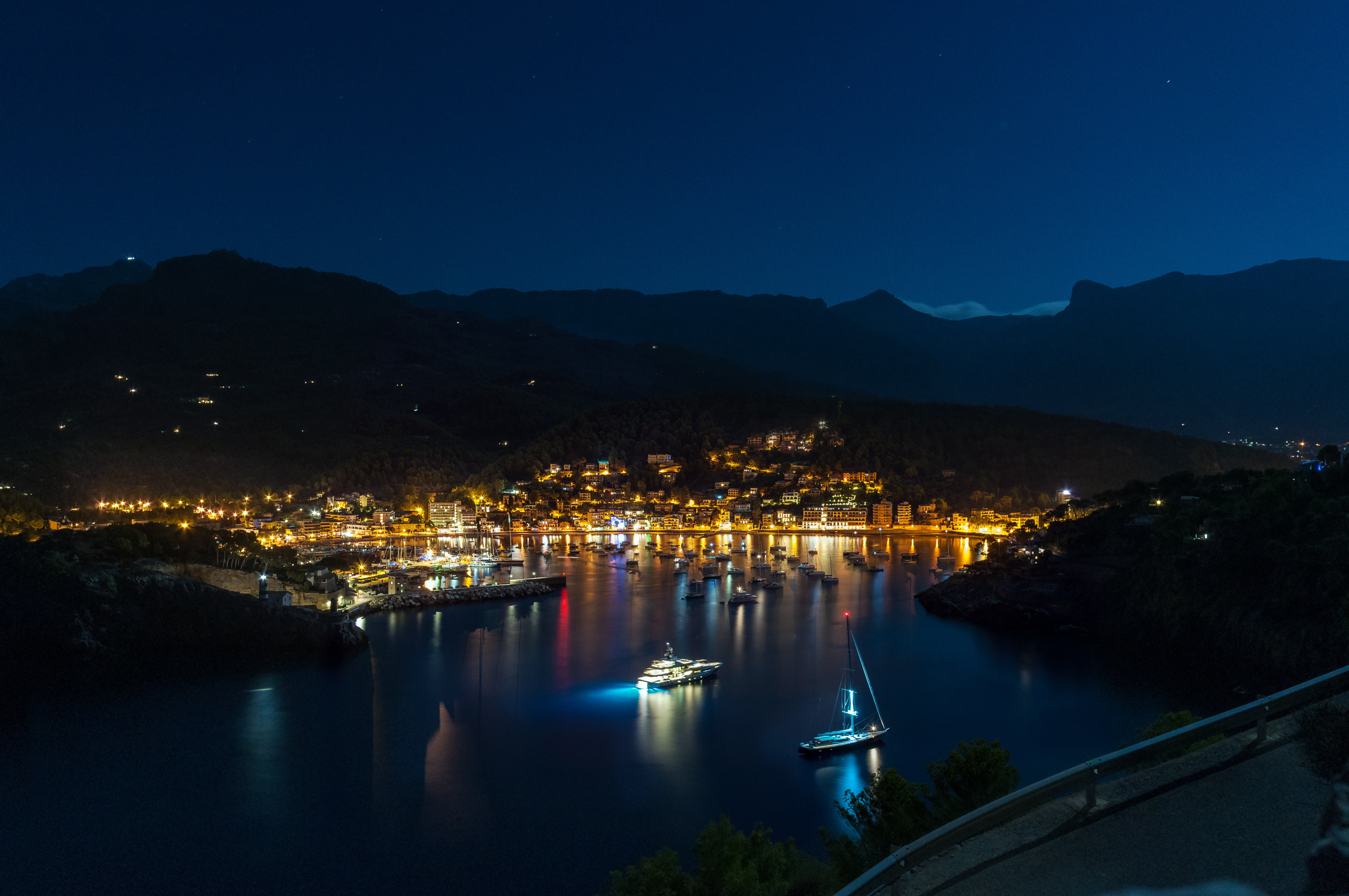mountain, no people, cultures, mediterranean Sea, white, mediterranean Countries, journey, summer, built Structure, city, building Exterior, bridge - Man Made Structure, HD Wallpaper