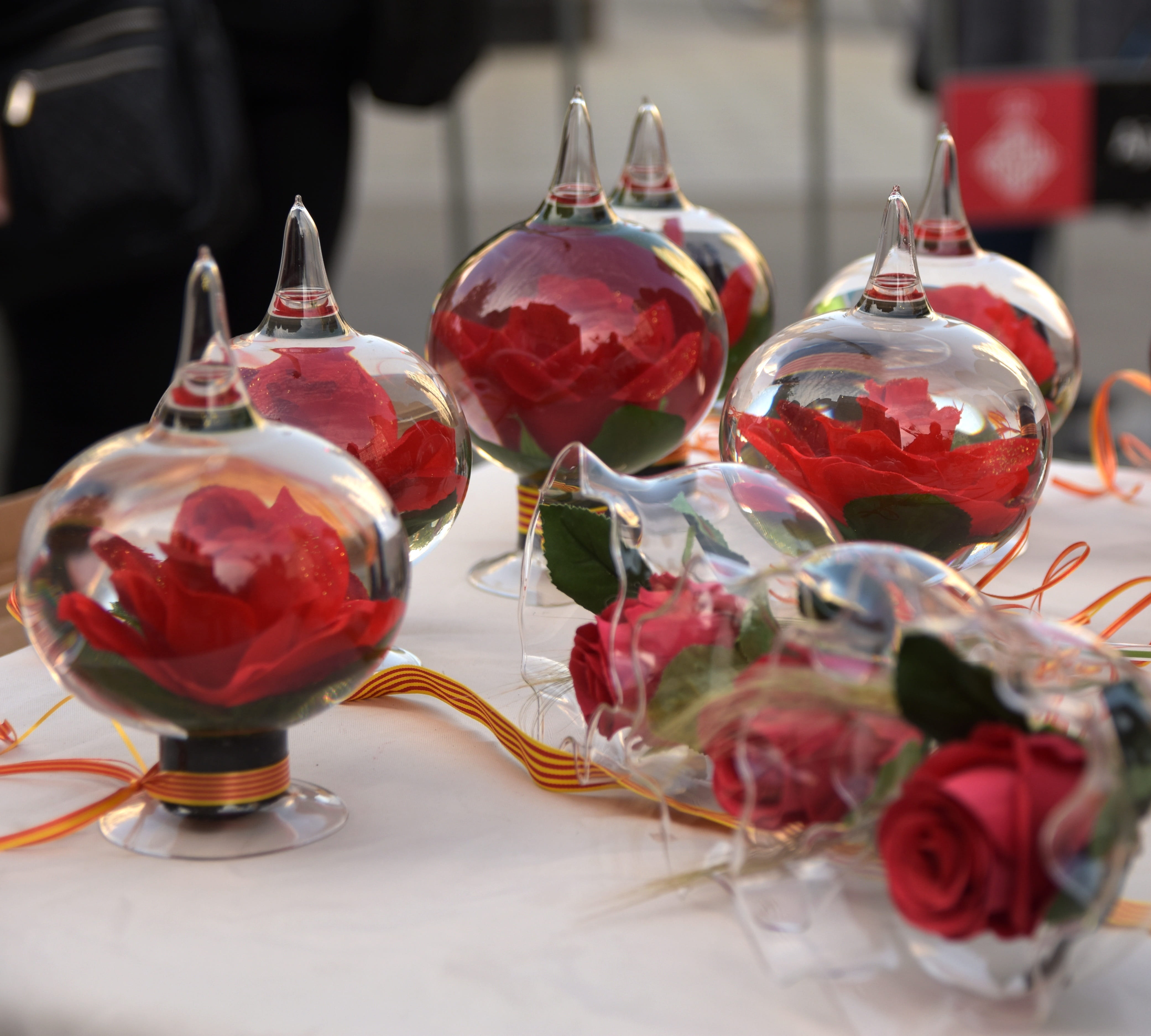 glass, still life, decoration, close-up, indoors, focus on foreground, christmas decoration, christmas, art and craft, red, table, catalan, holiday, christmas ornament, HD Wallpaper